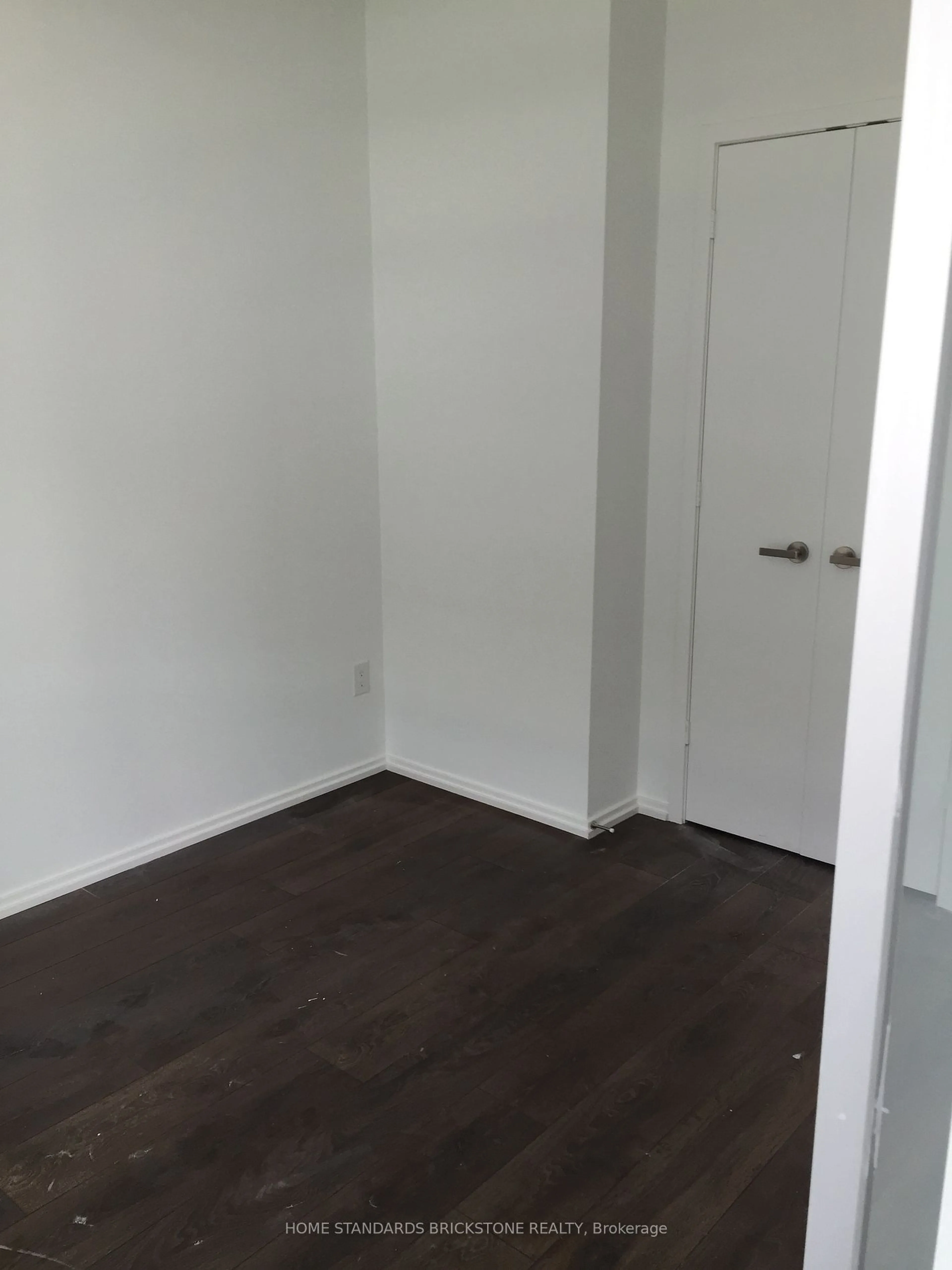 A pic of a room for 45 Charles St #5205, Toronto Ontario M4Y 1S2
