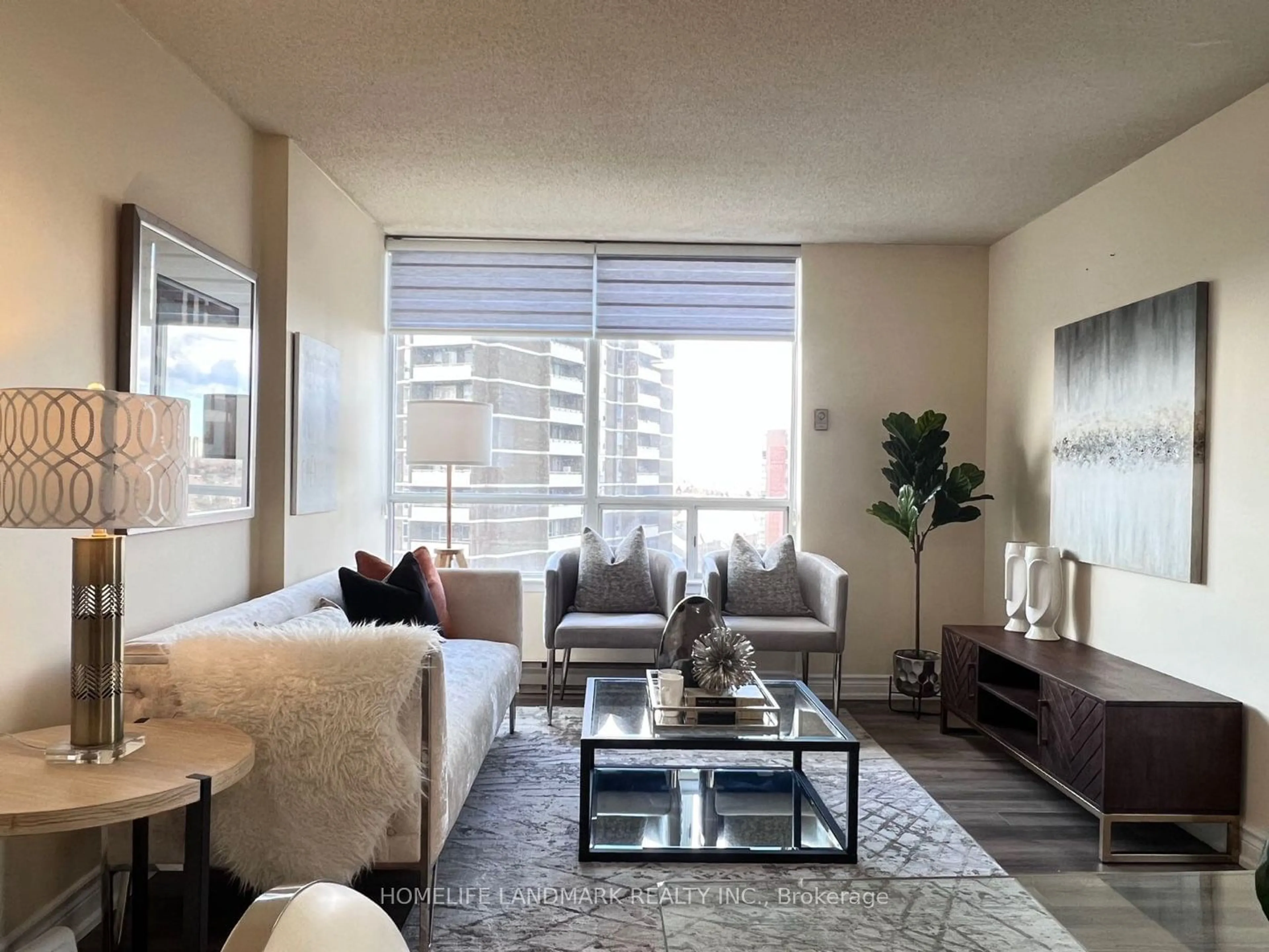 Living room for 1101 Steeles Ave #1003, Toronto Ontario M2R 3W5
