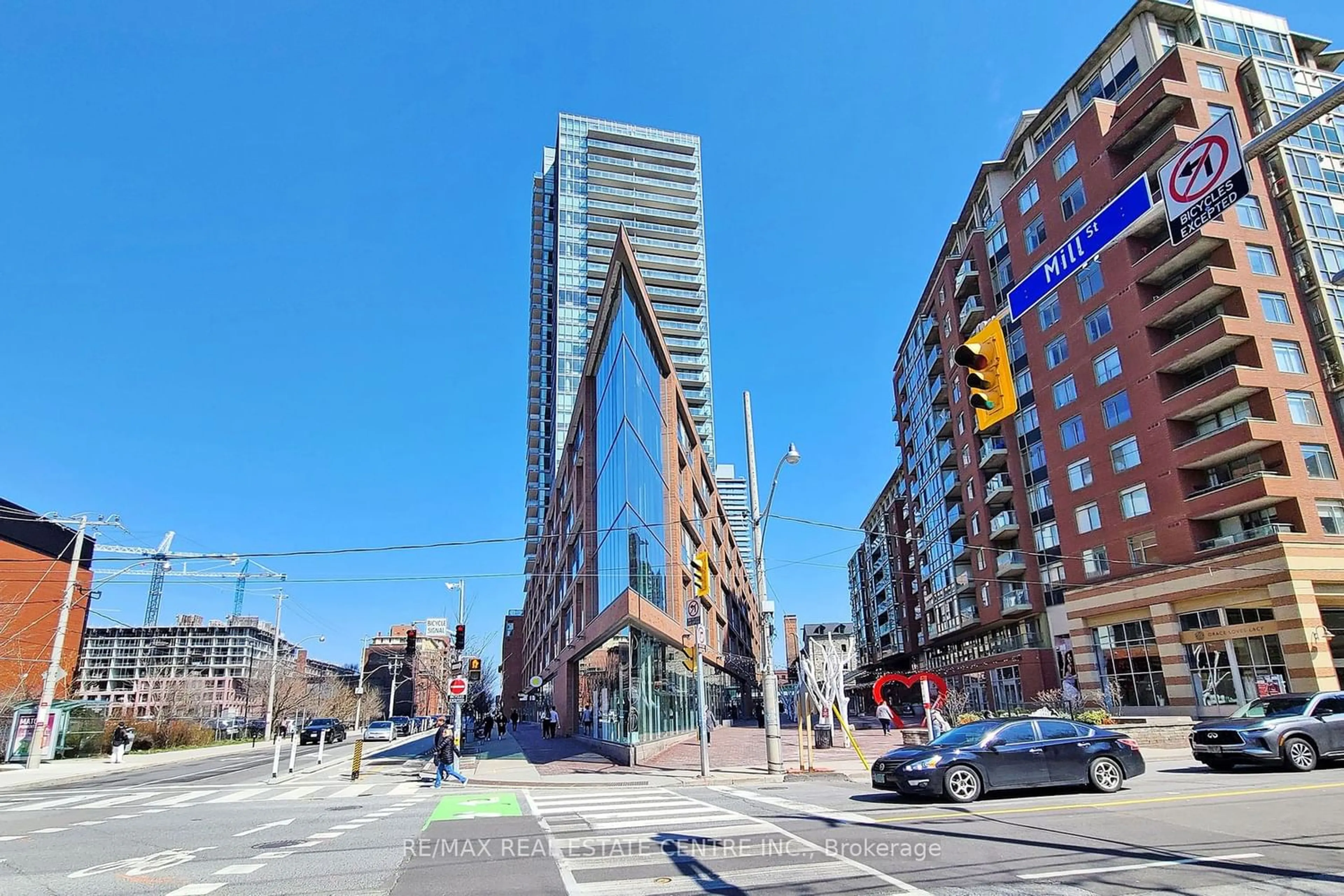 Street view for 33 Mill St #312, Toronto Ontario M5A 3N3