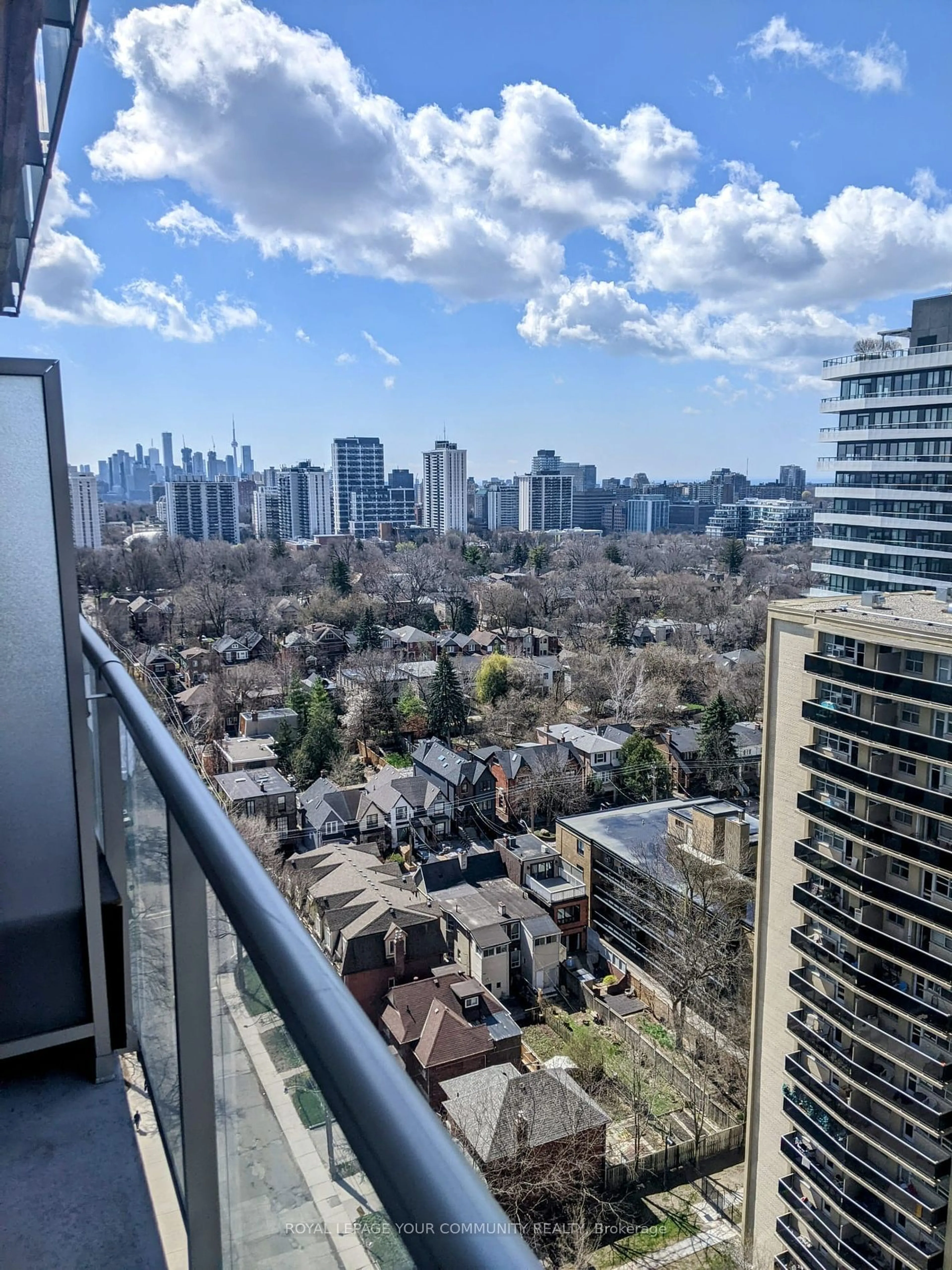 A pic from exterior of the house or condo for 83 Redpath Ave #1710, Toronto Ontario M4S 0A2