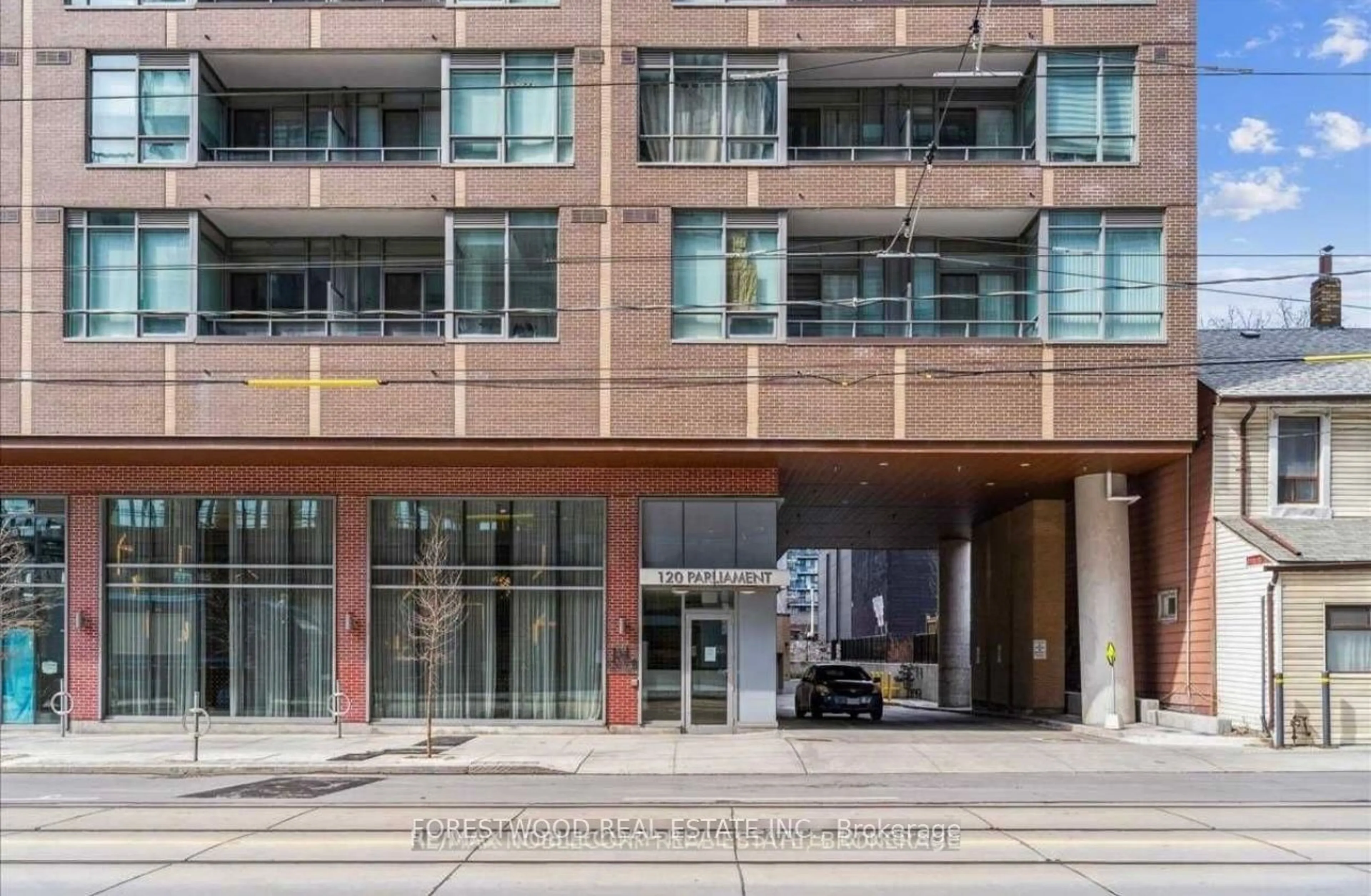 Outside view for 120 Parlament St #807, Toronto Ontario M5A 2Y8