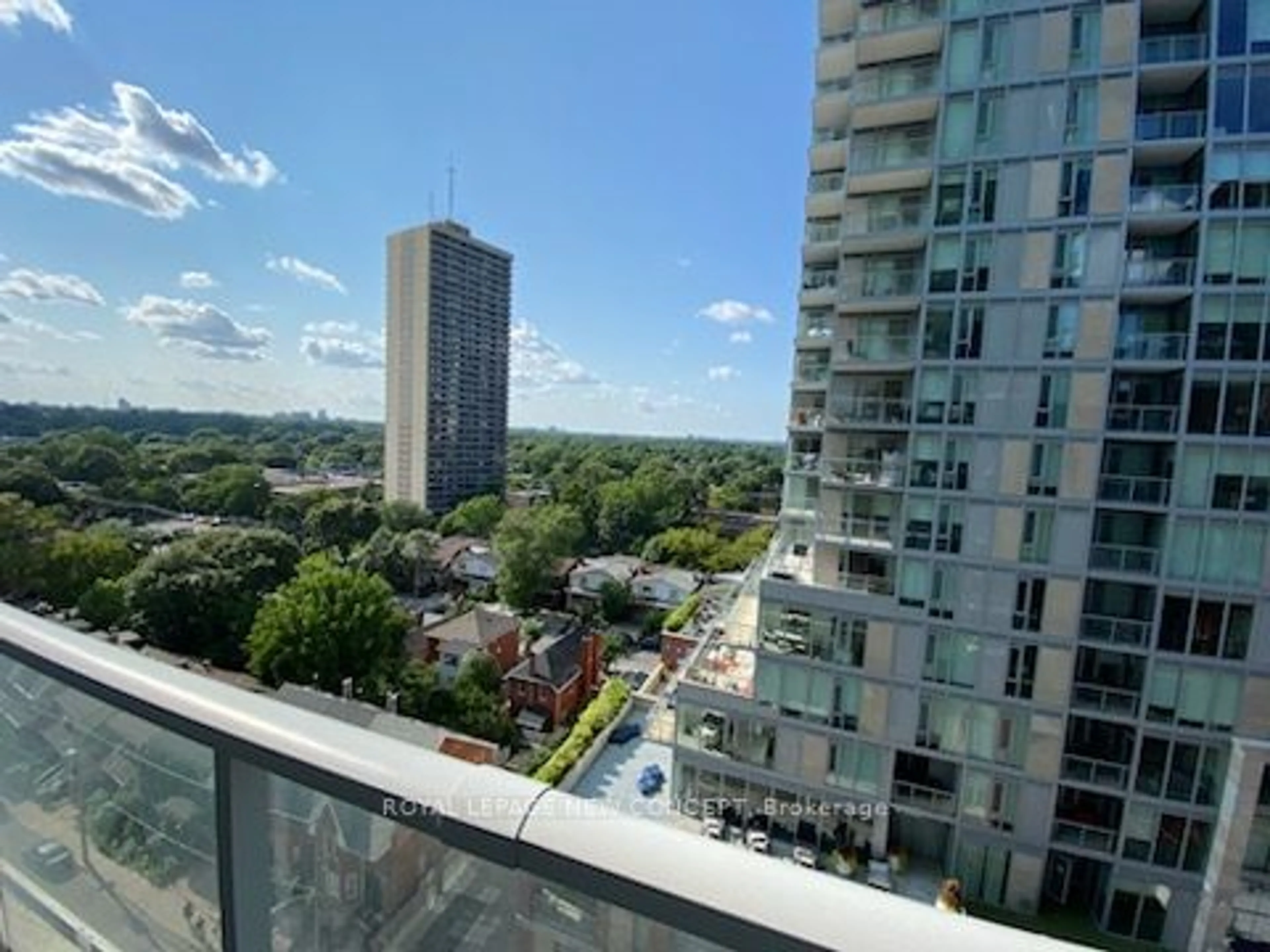 A pic from exterior of the house or condo for 33 Helendale Ave #901, Toronto Ontario M4R 0A4