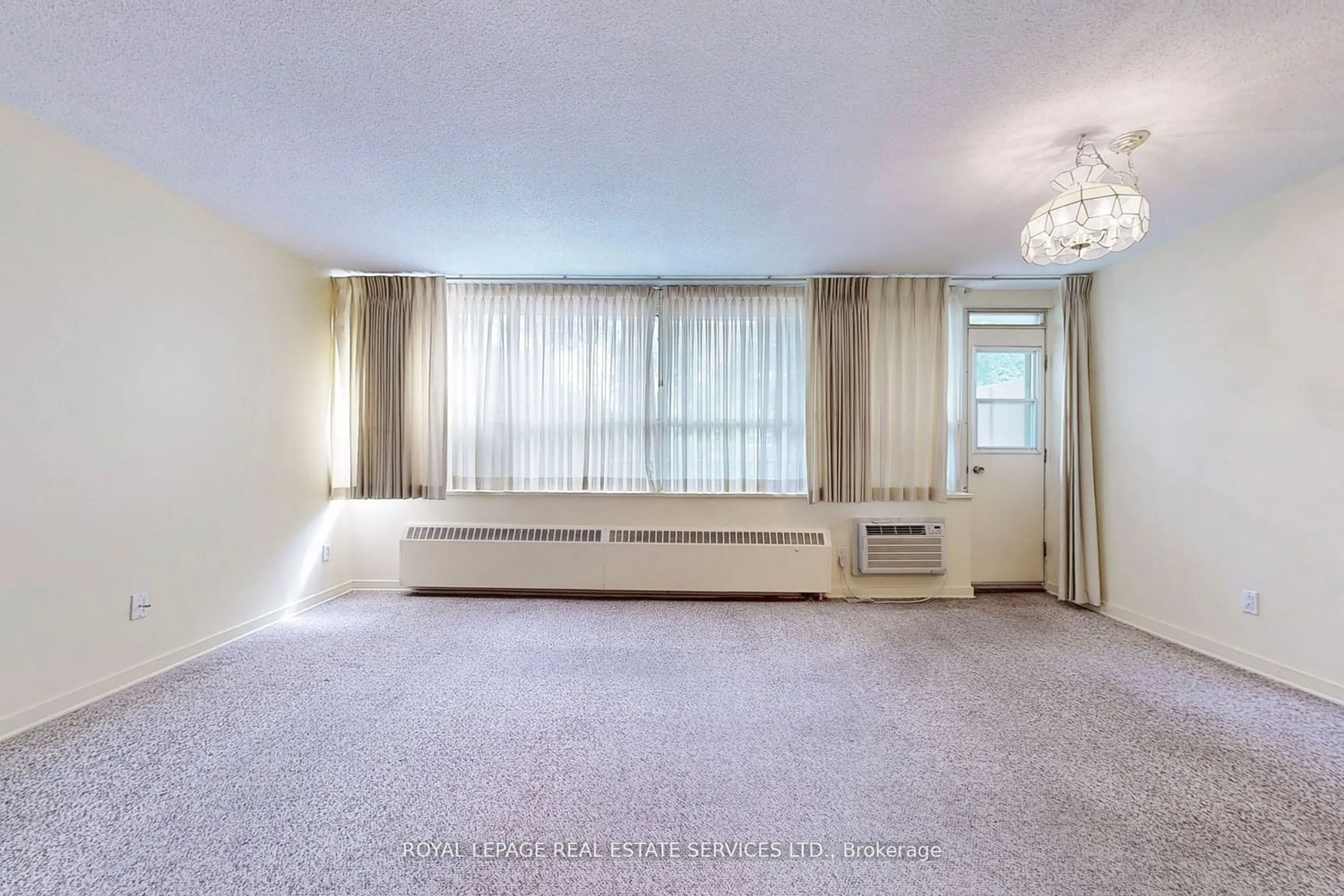 A pic of a room for 160 The Donway West #201, Toronto Ontario M3C 2G1