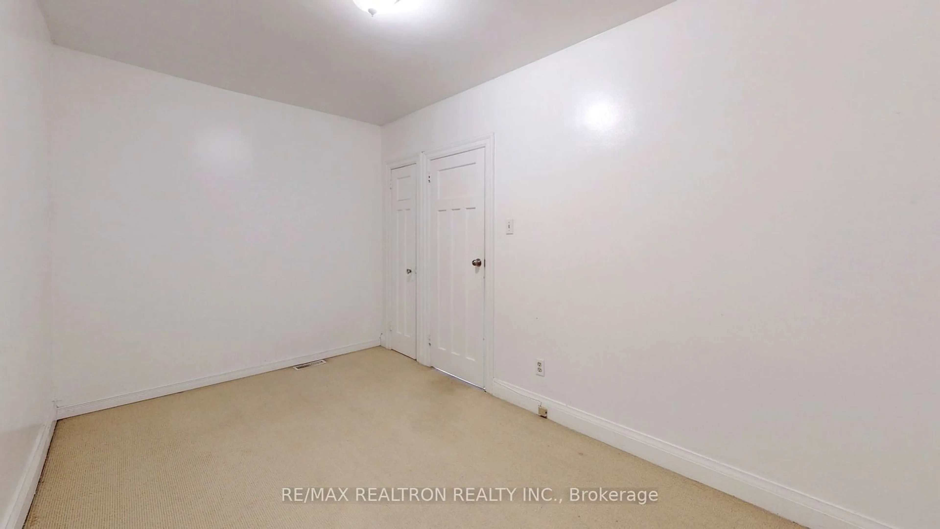 A pic of a room for 211 Harlandale Ave, Toronto Ontario M2N 1P6