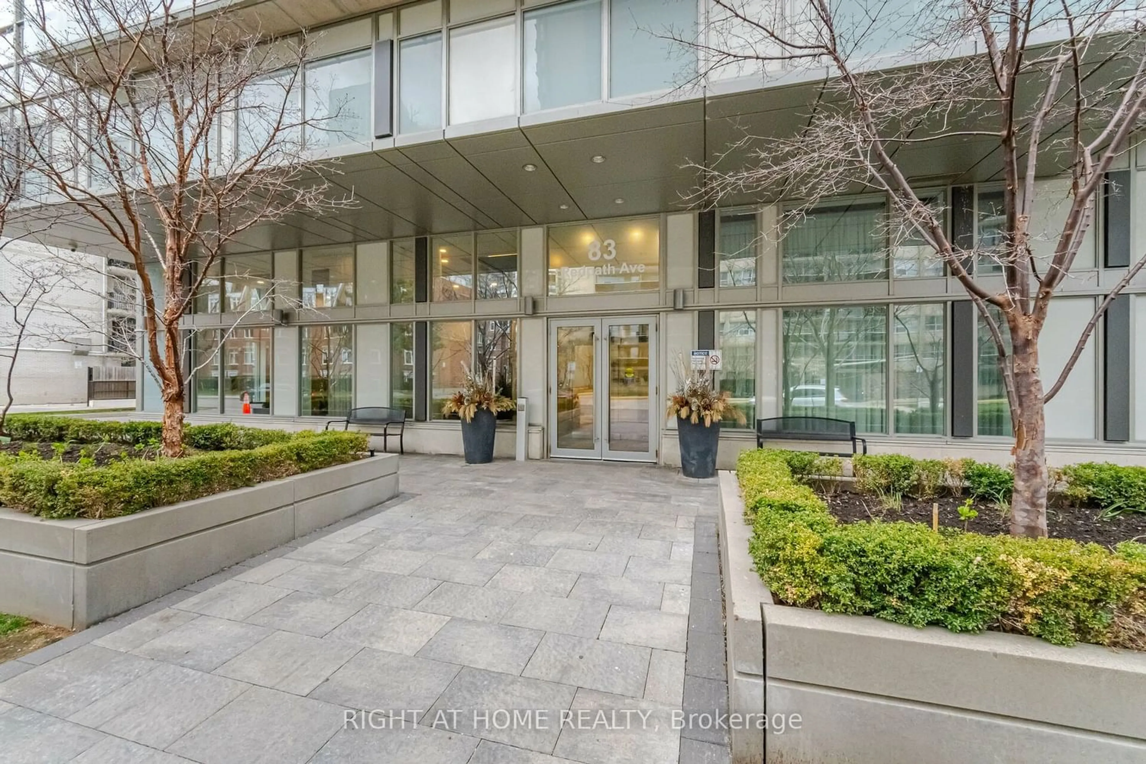 Indoor foyer for 83 Redpath Ave #808, Toronto Ontario M4S 0A2