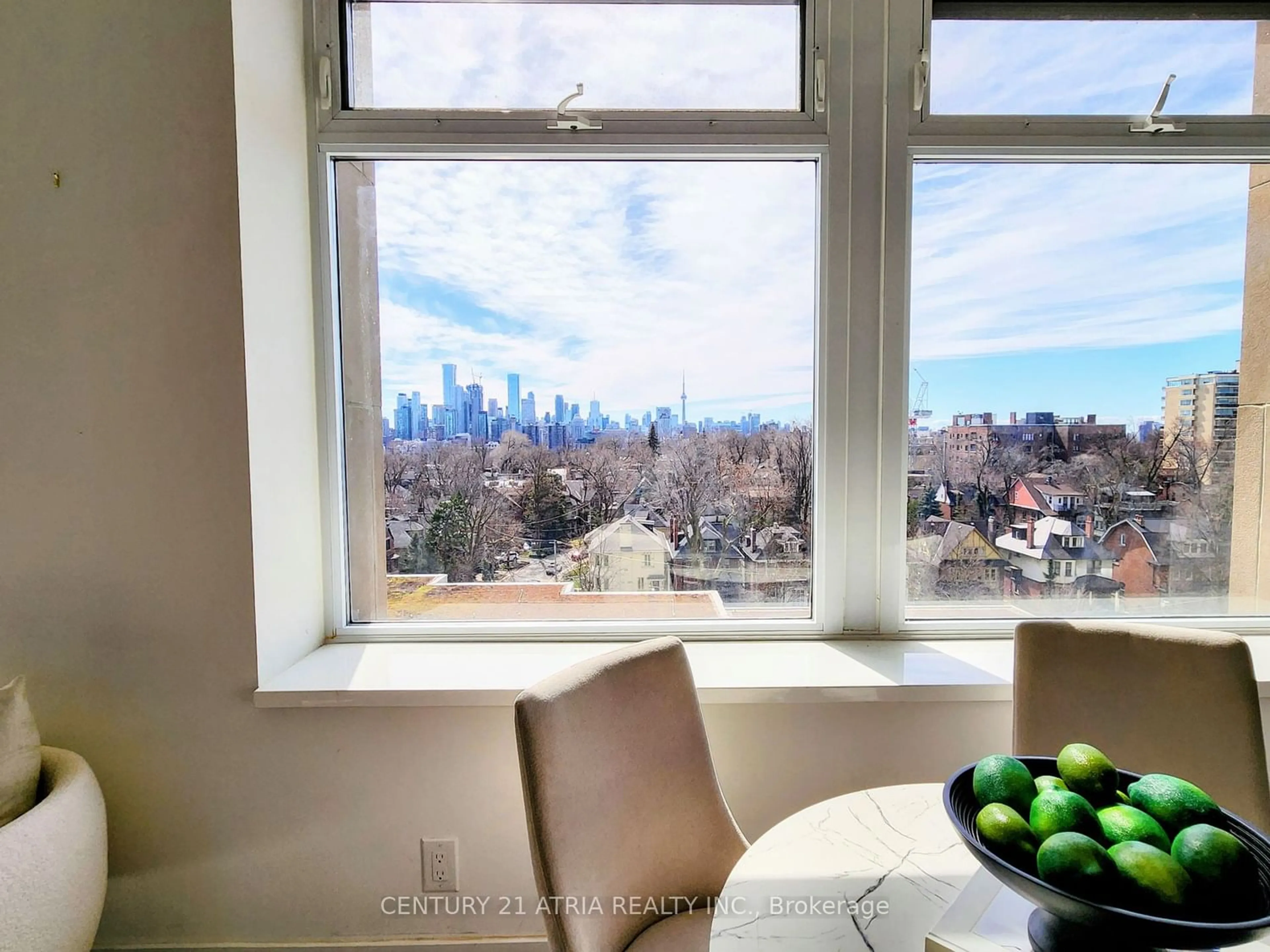 Lakeview for 111 St Clair Ave #616, Toronto Ontario M4V 1N5