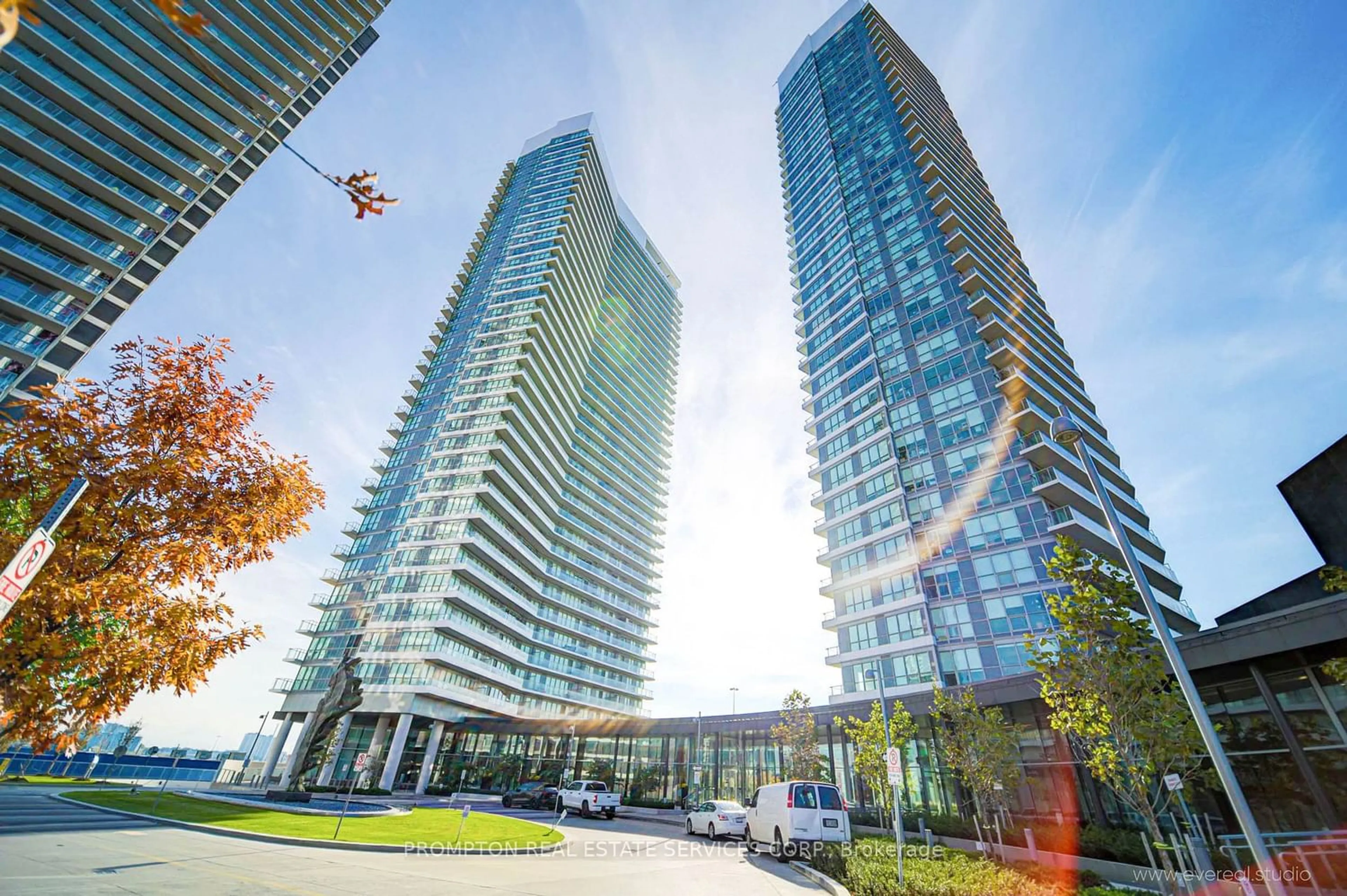 A pic from exterior of the house or condo for 117 Mcmahon Dr #2102, Toronto Ontario M2K 0E4