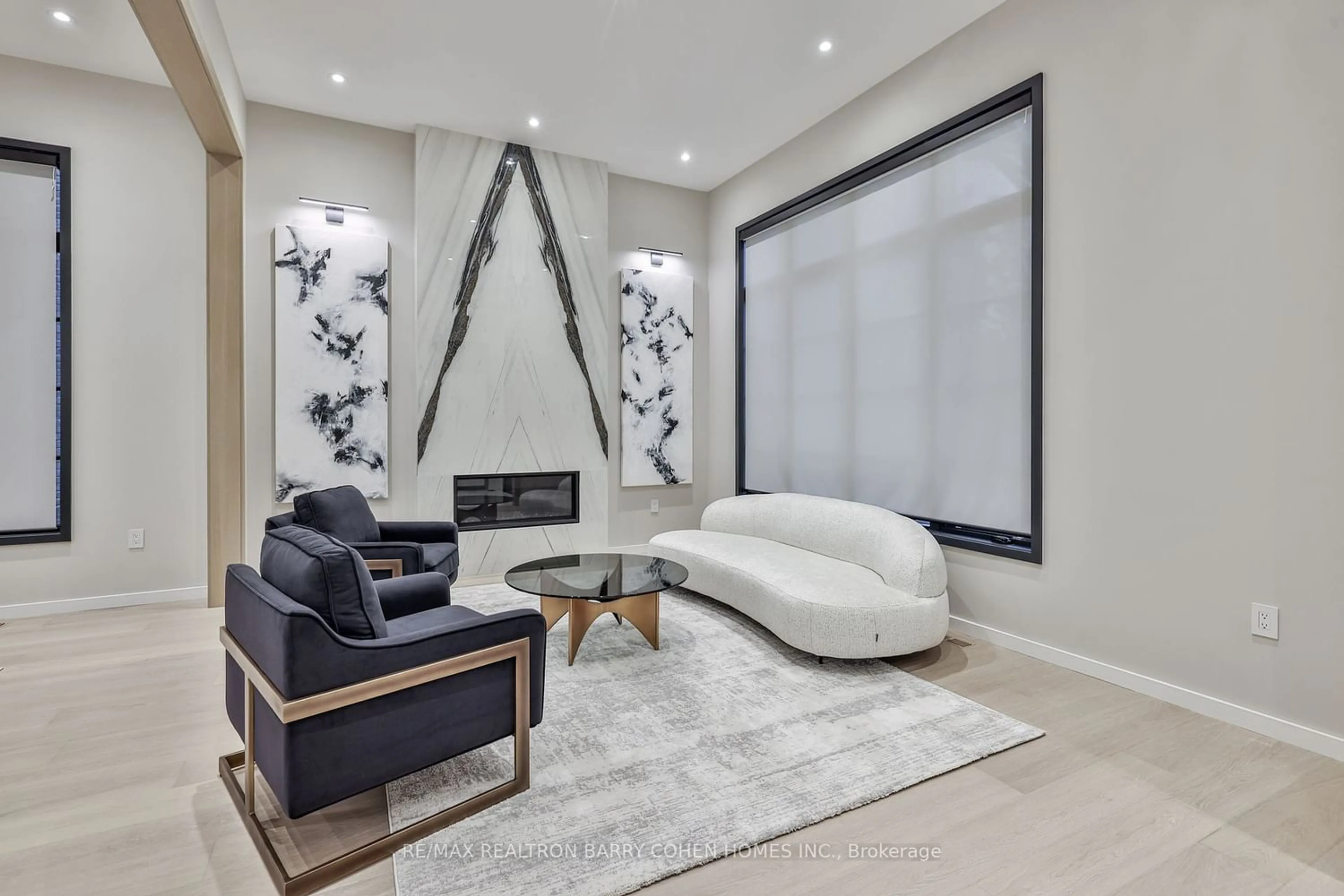 Living room for 474 Russell Hill Rd, Toronto Ontario M5P 2S7
