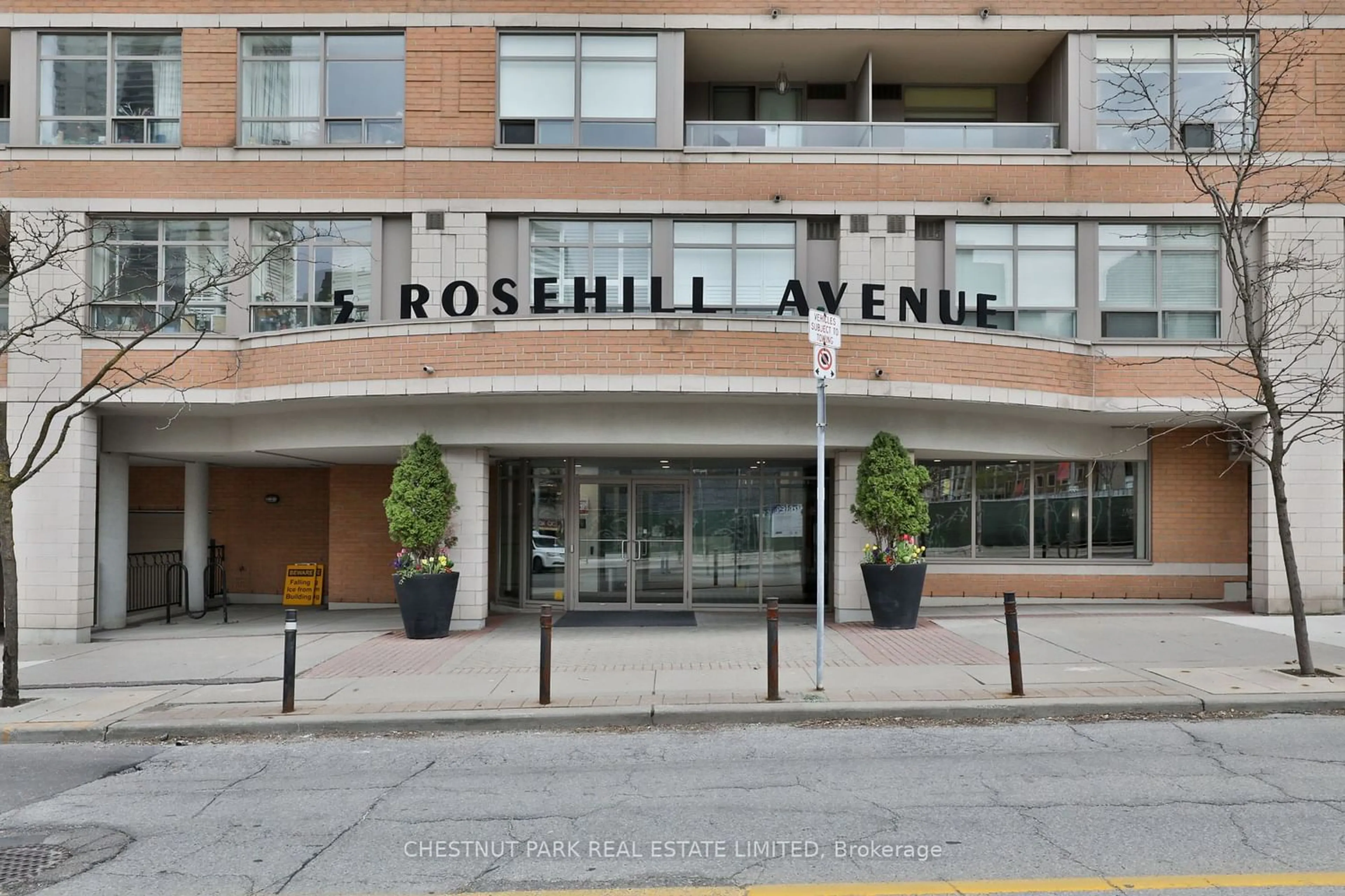 Street view for 5 Rosehill Ave #617, Toronto Ontario M4T 3A6