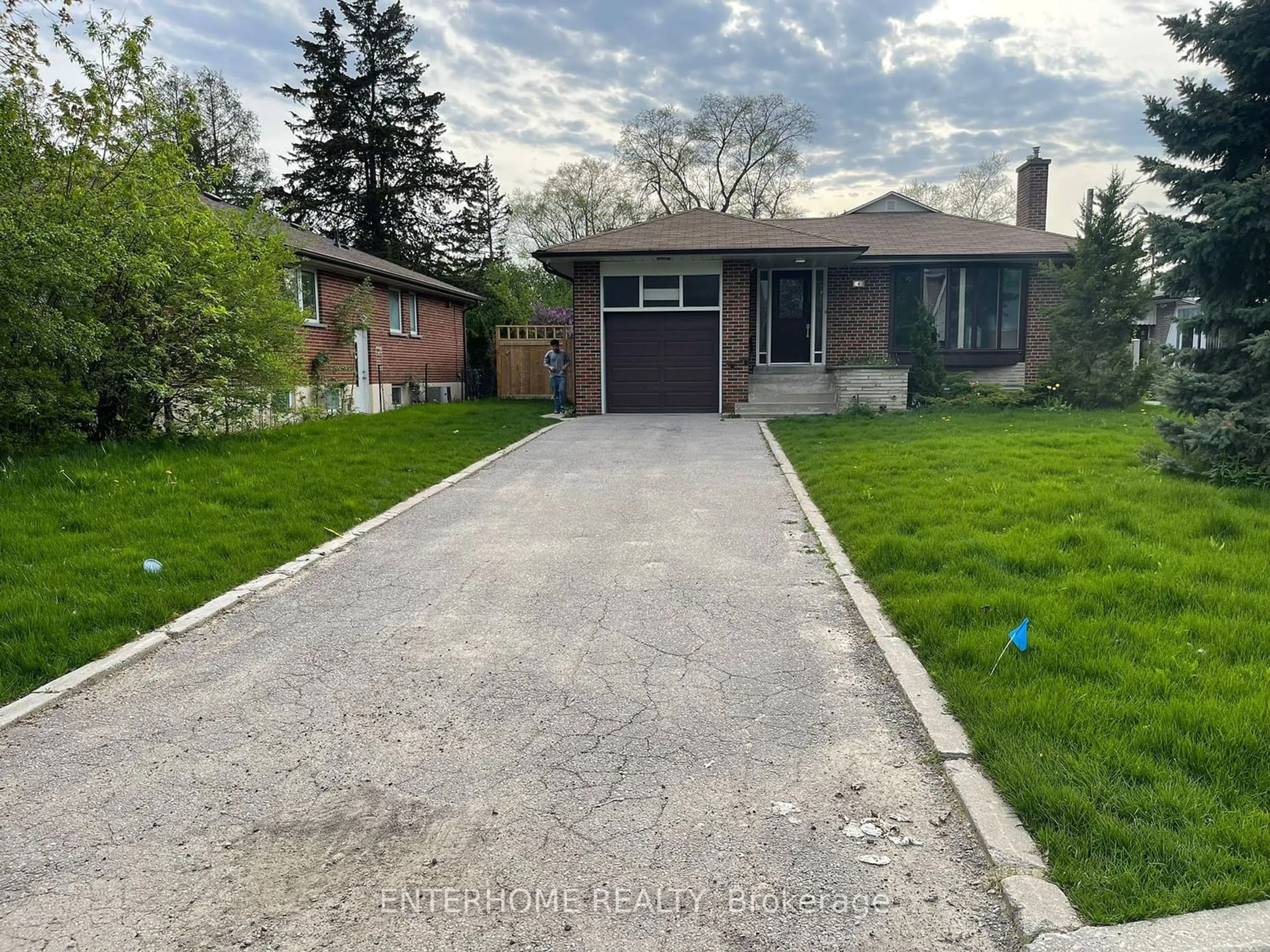 Frontside or backside of a home for 6 Wallbridge Crt, Toronto Ontario M2R 1W1