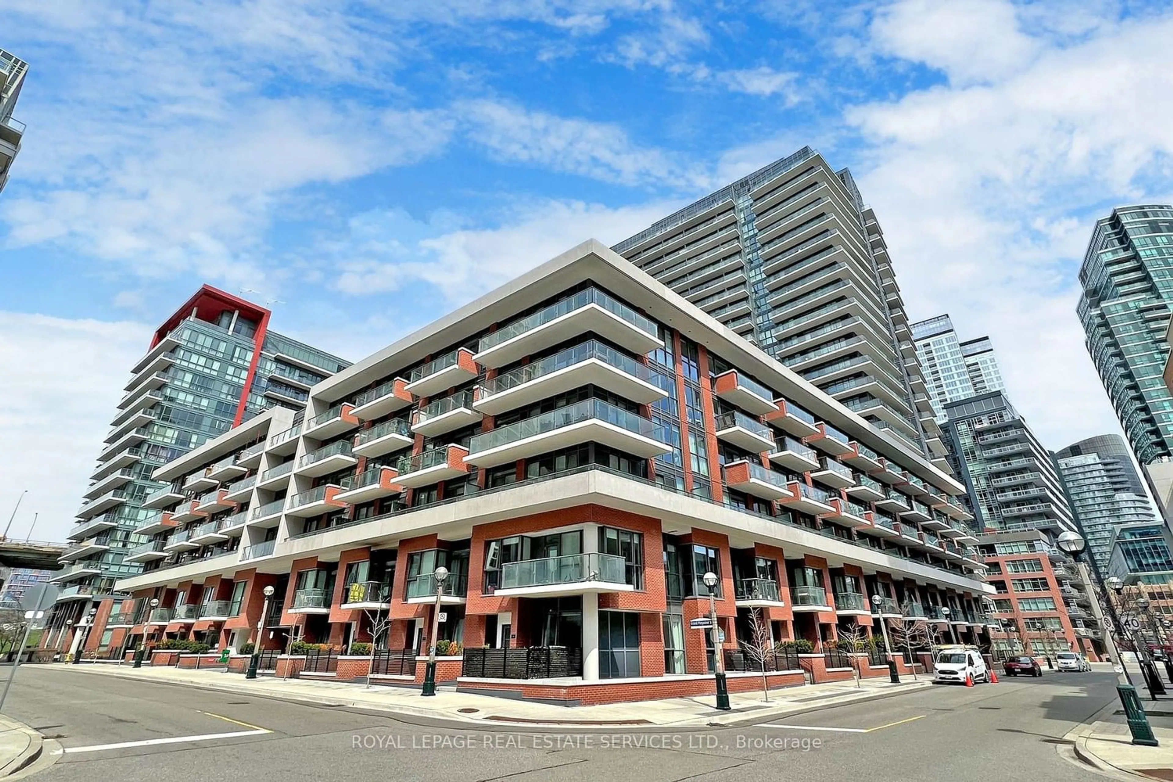 A pic from exterior of the house or condo for 38 Iannuzzi St #736, Toronto Ontario M5V 0S2