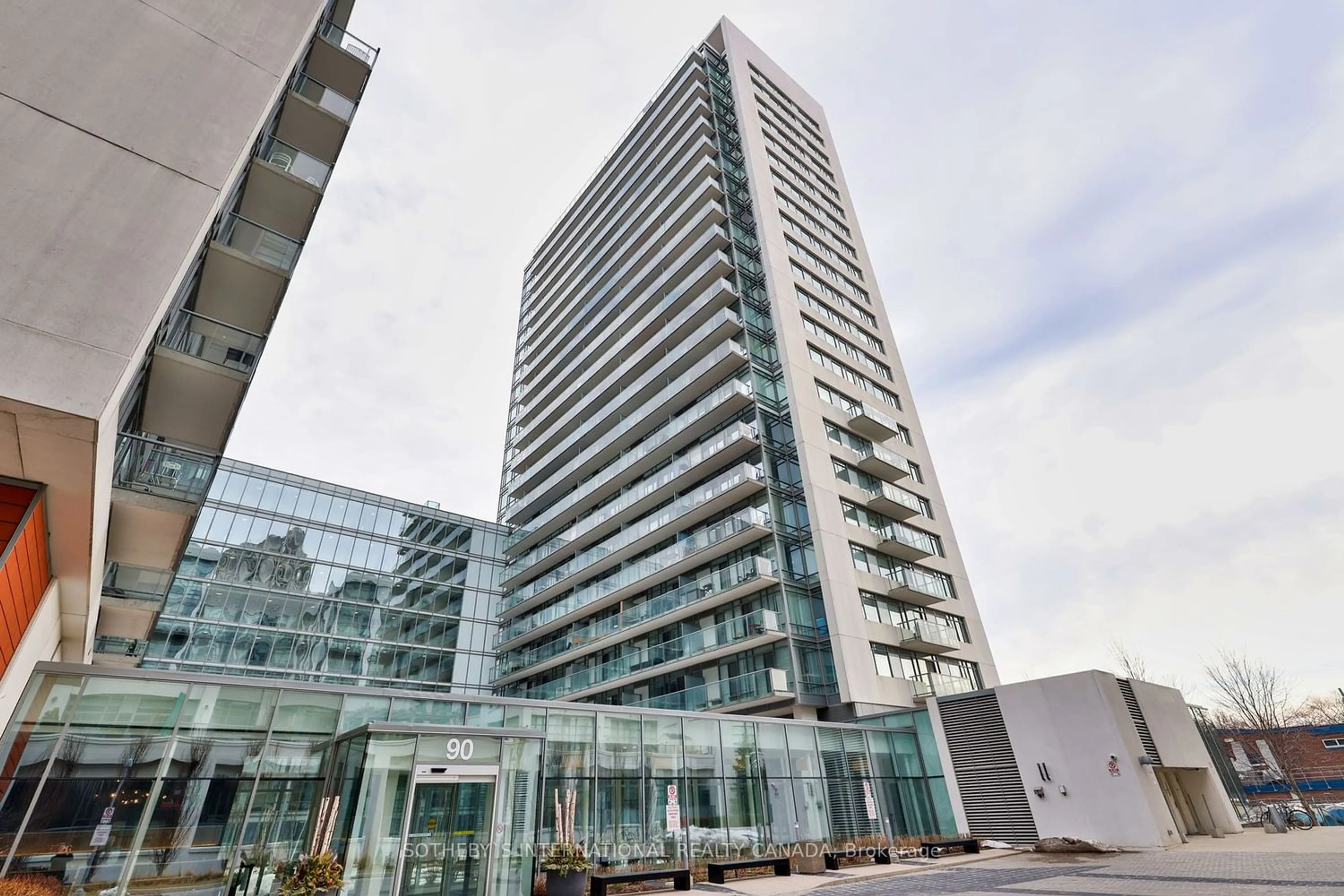 A pic from exterior of the house or condo for 90 Stadium Rd #433, Toronto Ontario M5V 3W5