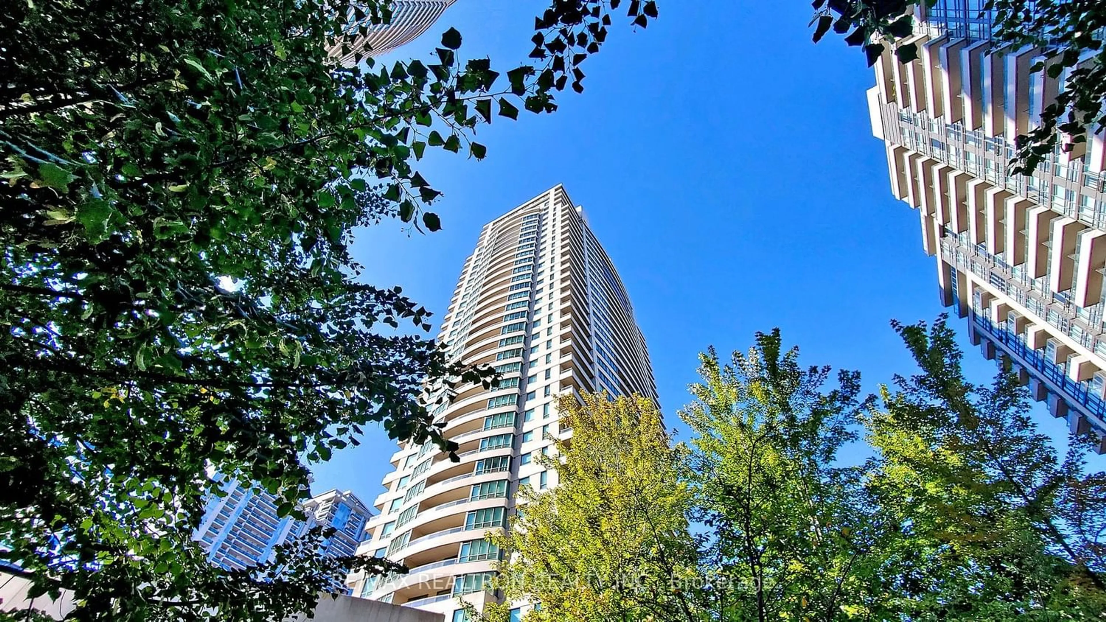 A pic from exterior of the house or condo for 23 Hollywood Ave #2505, Toronto Ontario M2N 7L8