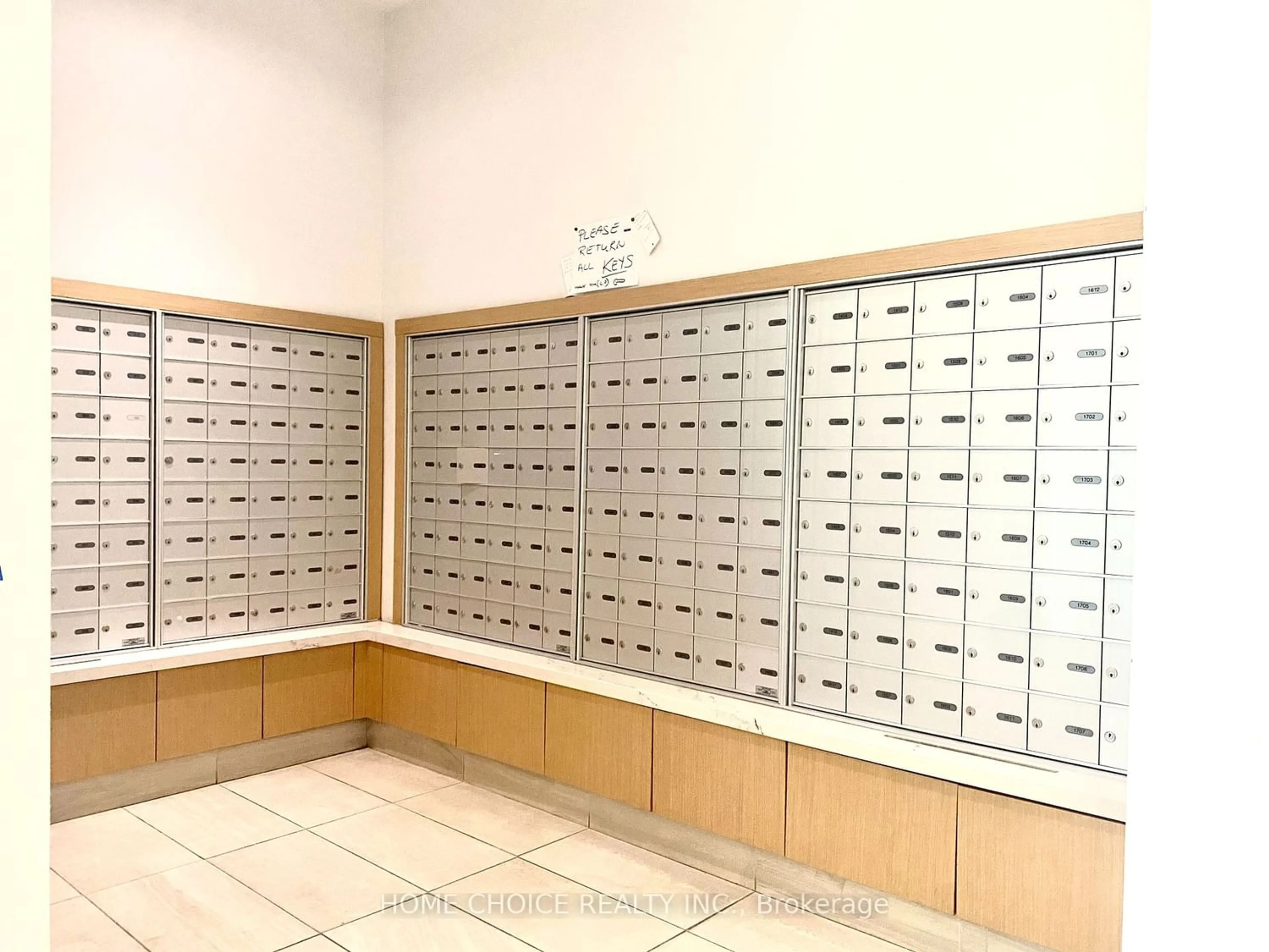 Storage room or clothes room or walk-in closet for 150 Fairview Mall Dr #804, Toronto Ontario M2J 4T1