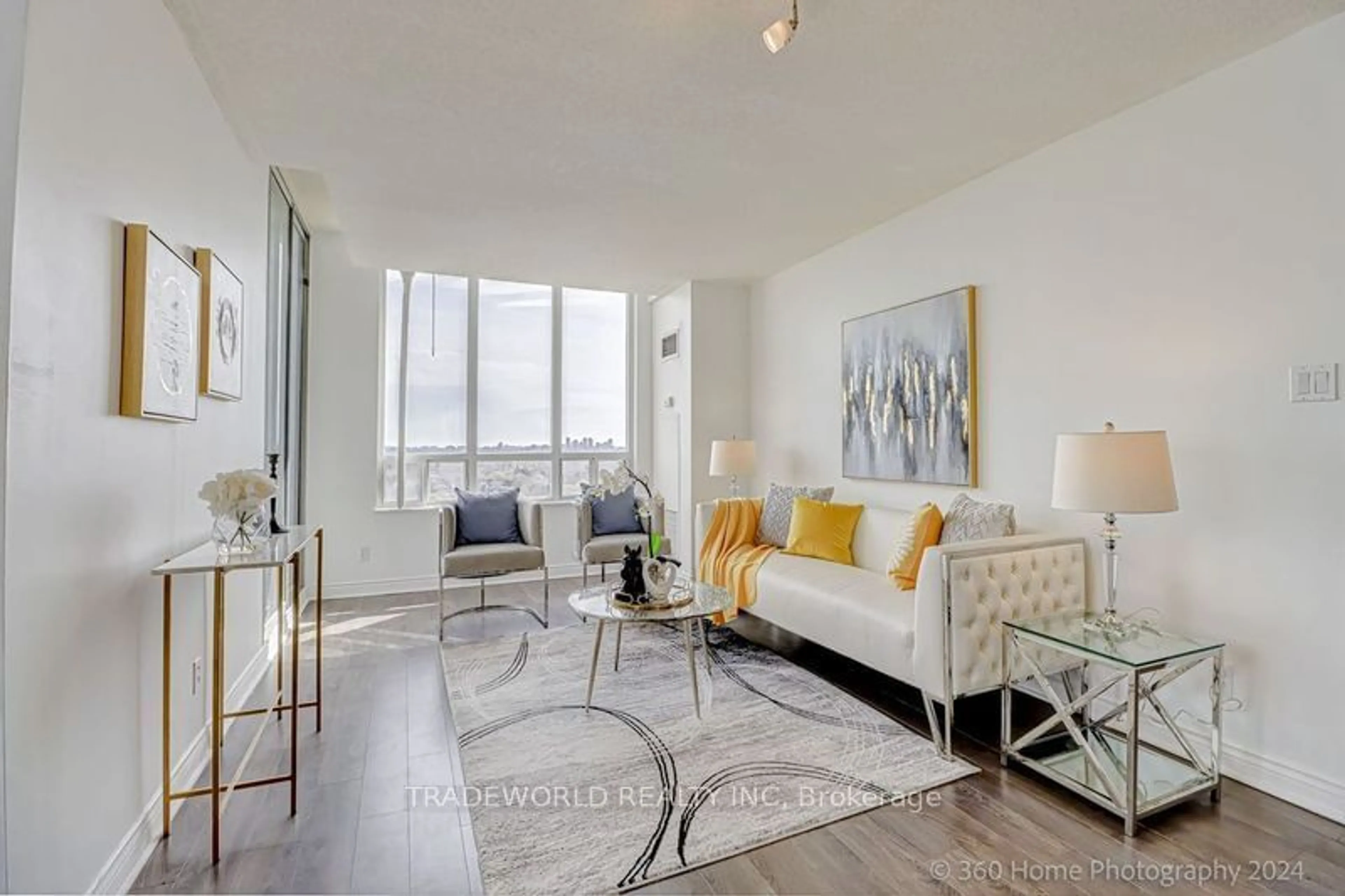 Living room for 256 Doris Ave #Ph205, Toronto Ontario M2N 6X8