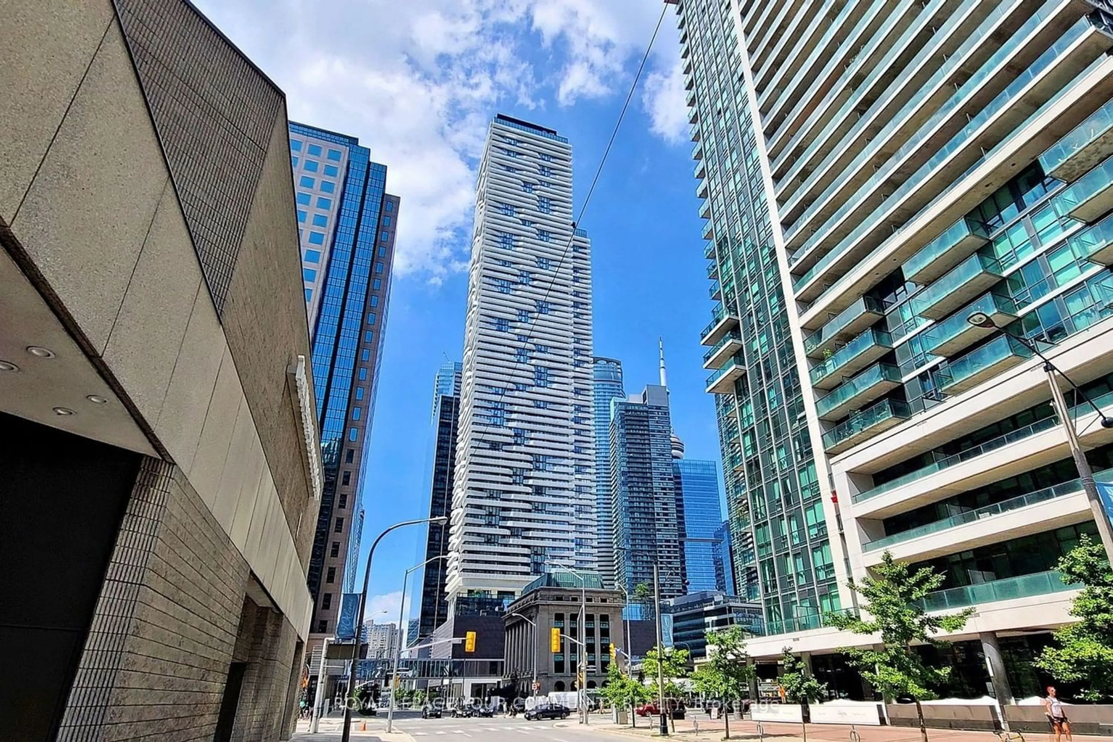 A pic from exterior of the house or condo for 88 Harbour St #2707, Toronto Ontario M5J 1B7