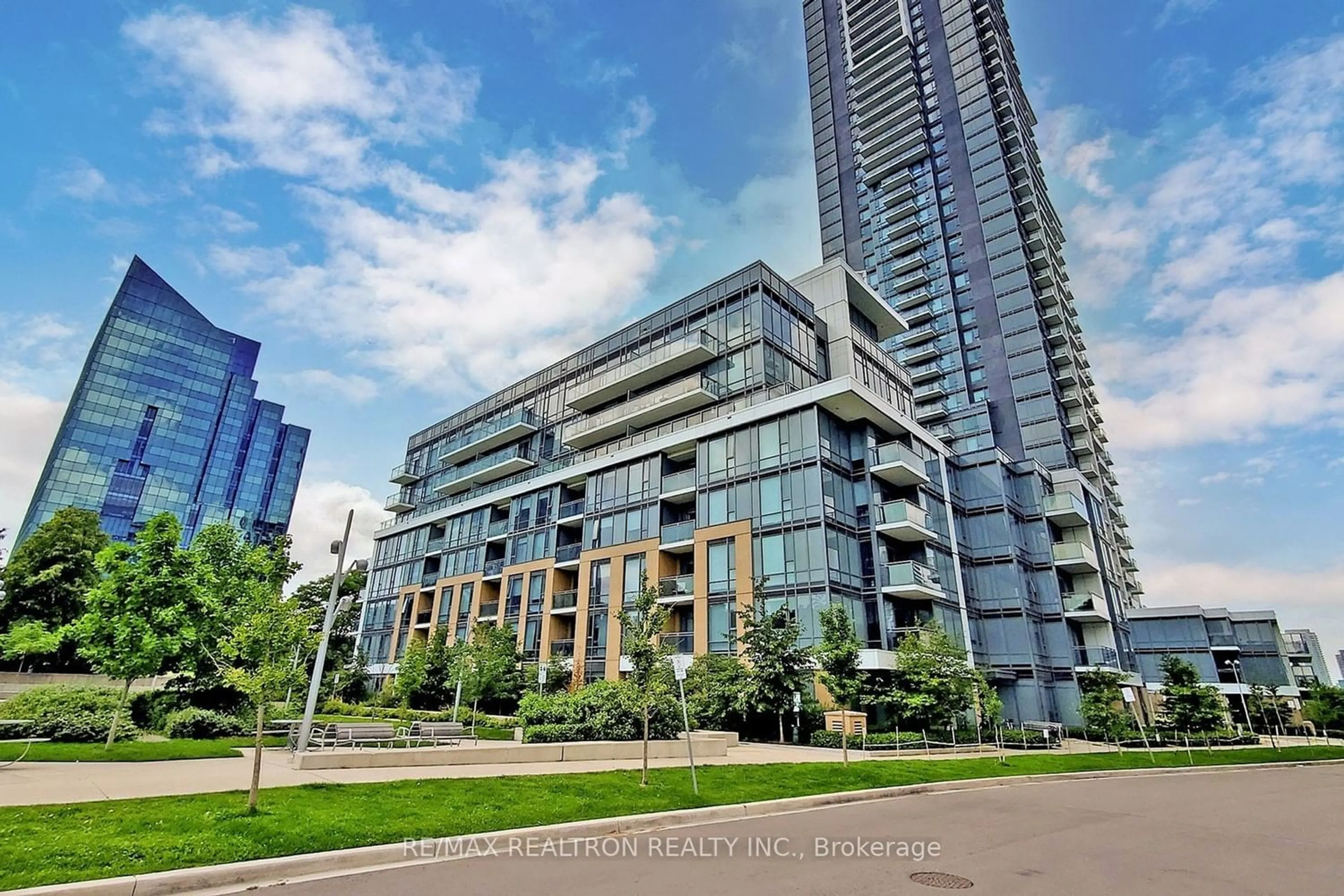 A pic from exterior of the house or condo for 55 Ann O'reilly Rd #117, Toronto Ontario M2J 0E1