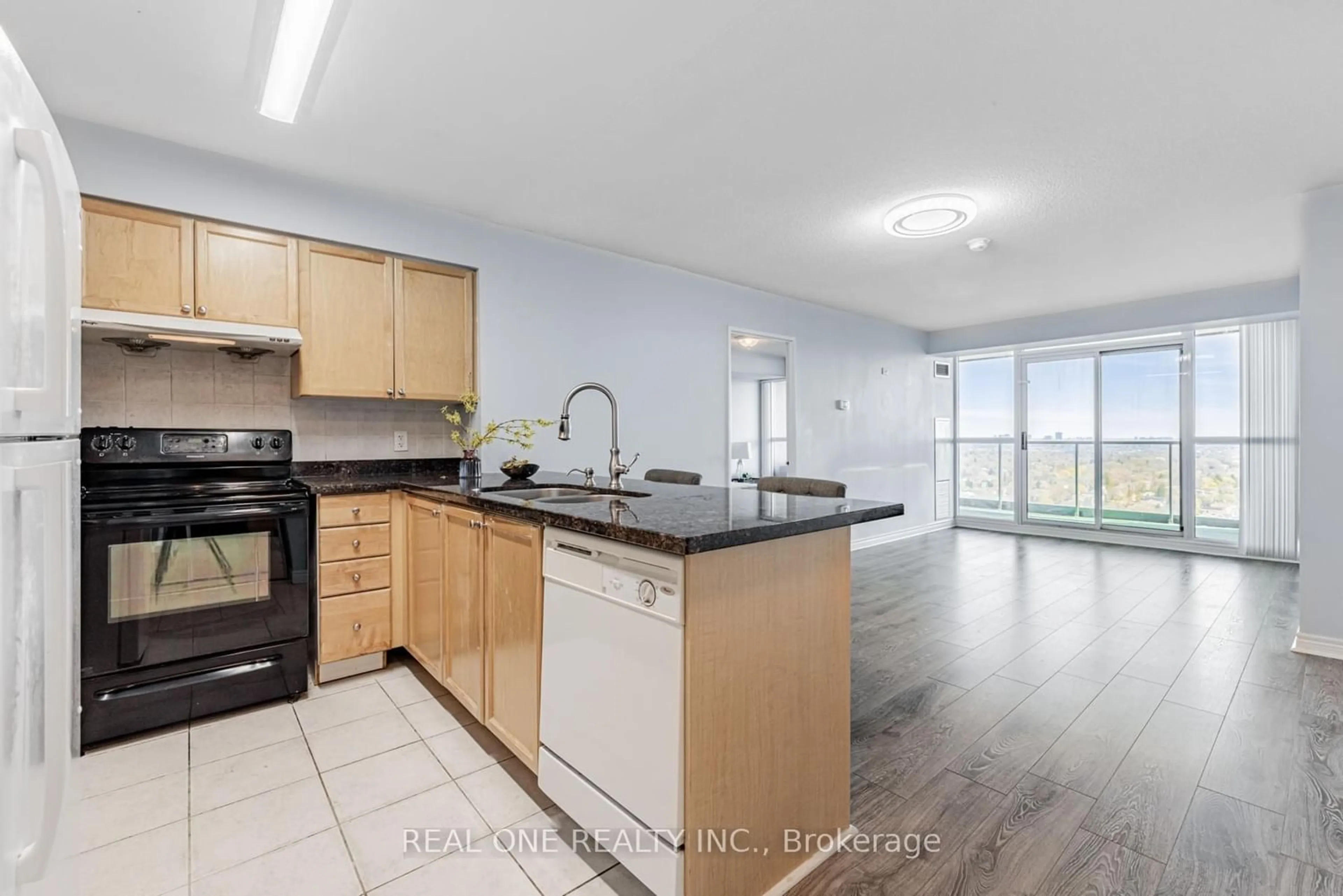 Standard kitchen for 23 Hollywood Ave #3307, Toronto Ontario M2N 7L8