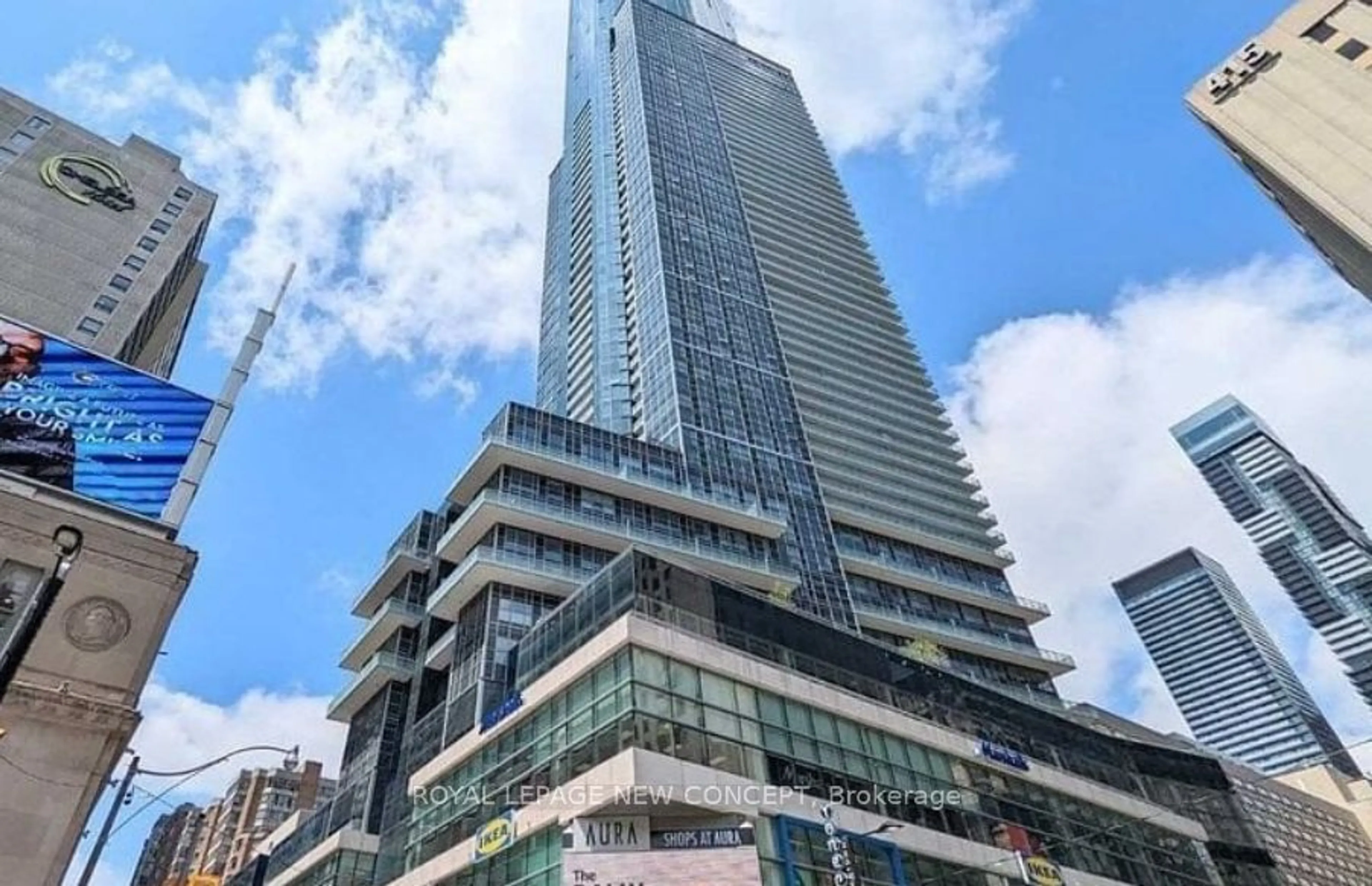 A pic from exterior of the house or condo for 386 Yonge St #4102, Toronto Ontario M5B 0A5