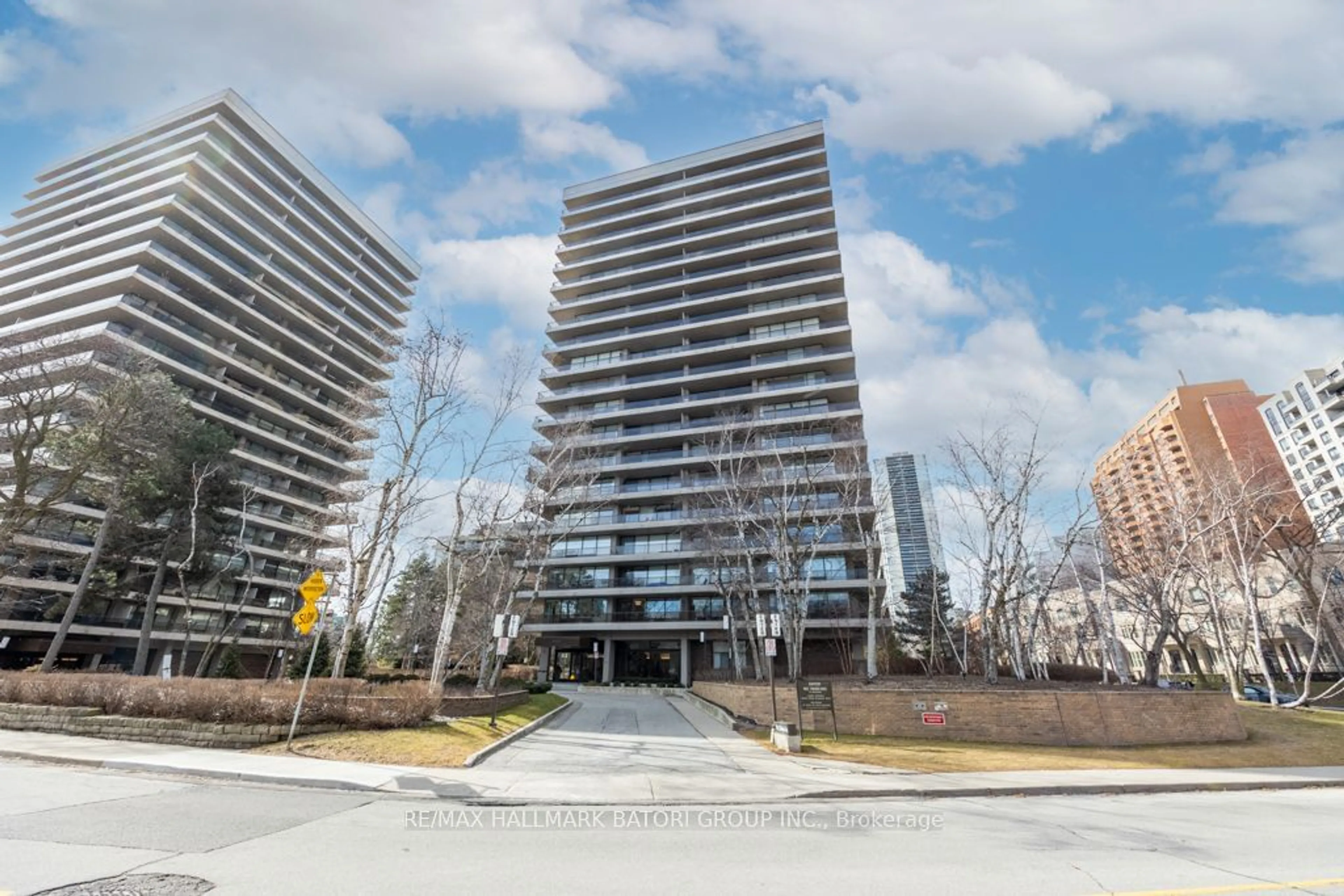 A pic from exterior of the house or condo for 20 Avoca Ave #1401, Toronto Ontario M4T 2B8