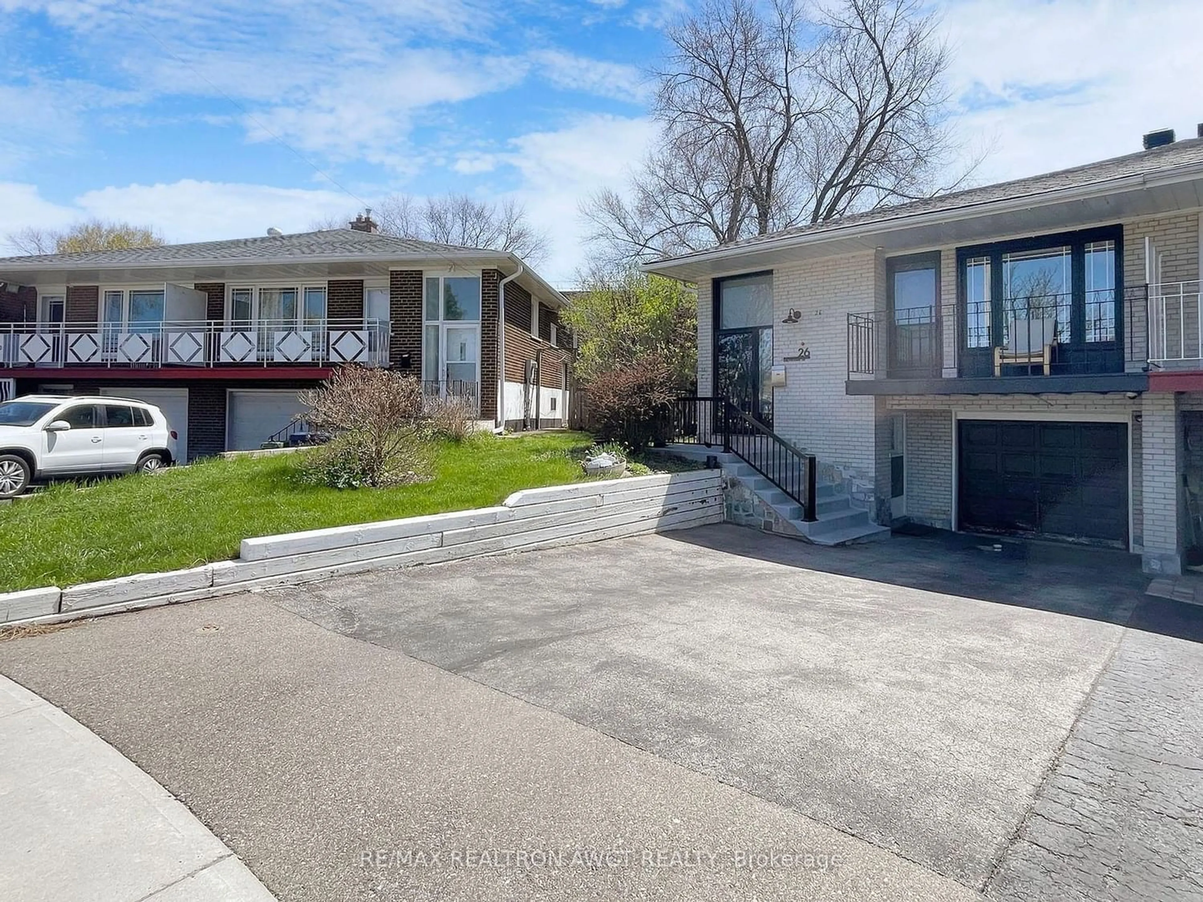 Frontside or backside of a home for 26 Greyhound Dr, Toronto Ontario M2H 1K3