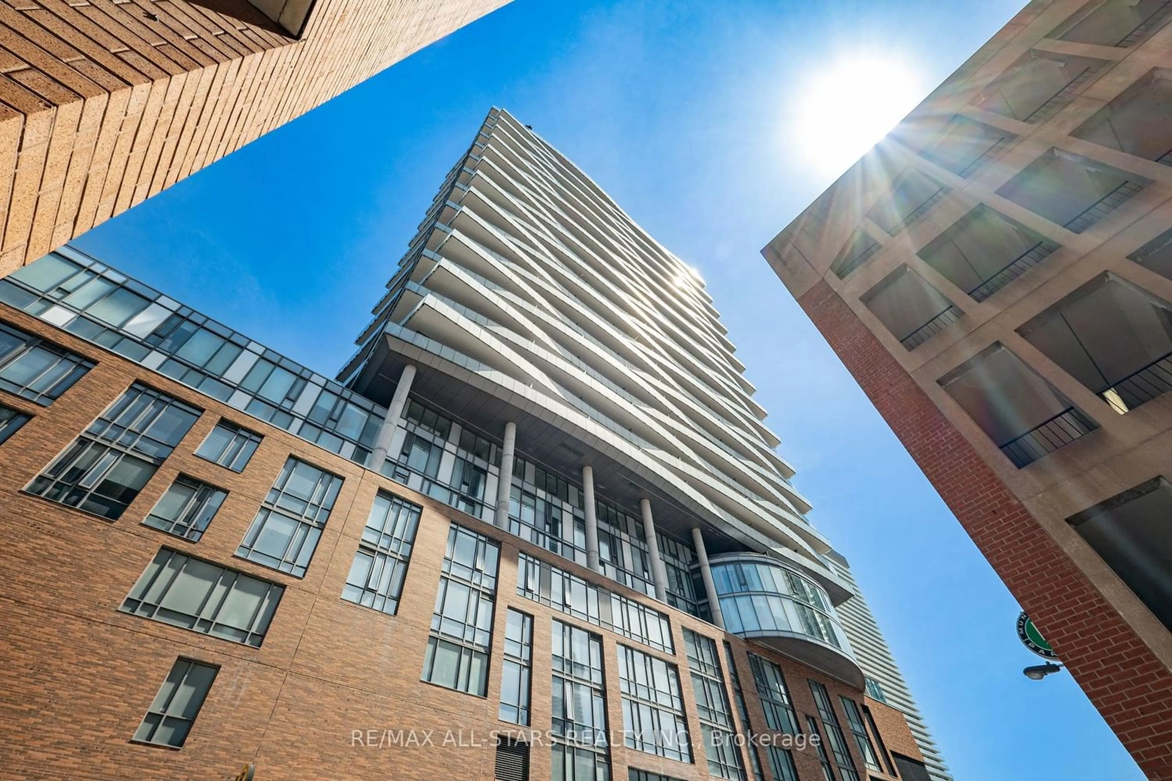 A pic from exterior of the house or condo for 1 Market St #1611, Toronto Ontario M5E 0A2