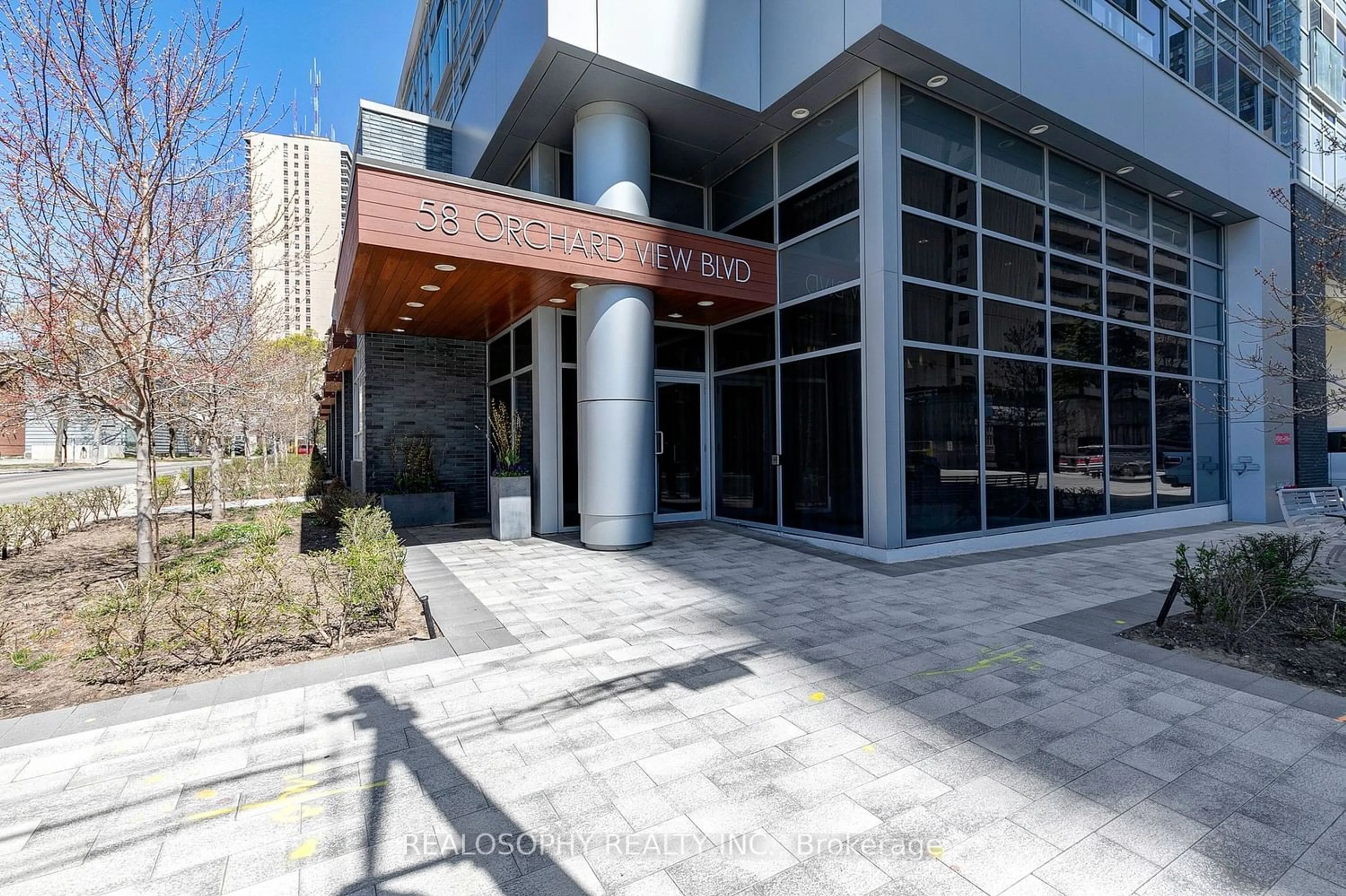 Indoor foyer for 58 Orchard View Blvd #506, Toronto Ontario M4R 1B9