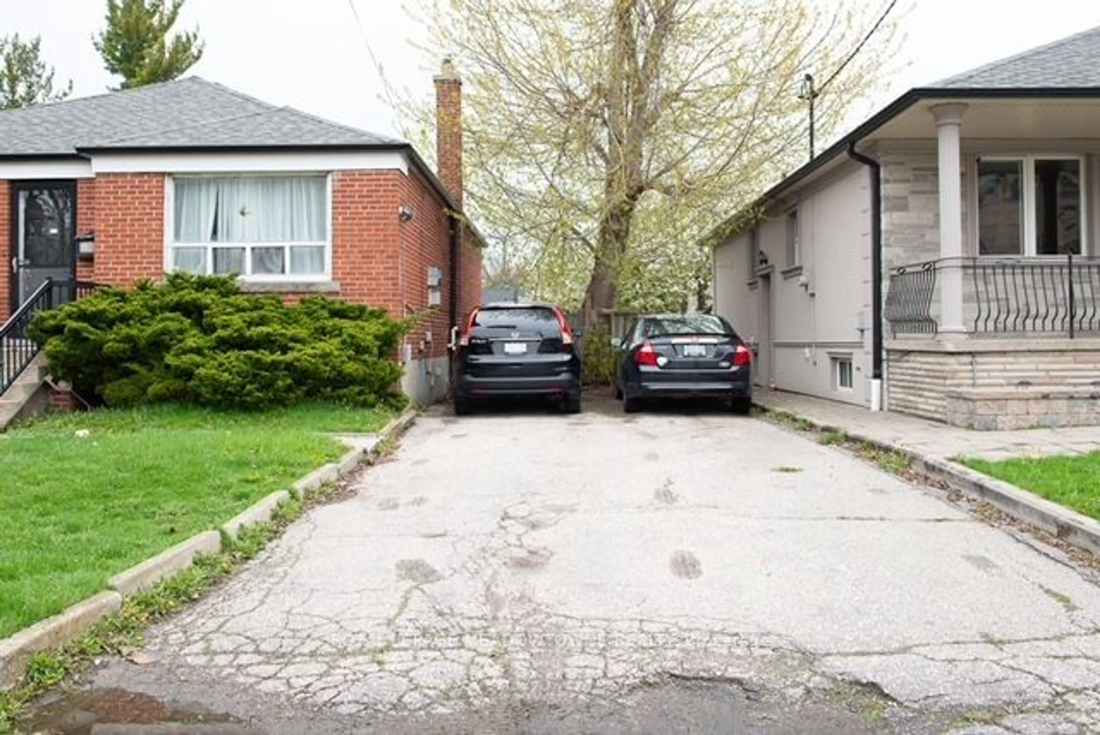 Frontside or backside of a home for 45 Vinci Cres, Toronto Ontario M3H 2Y6