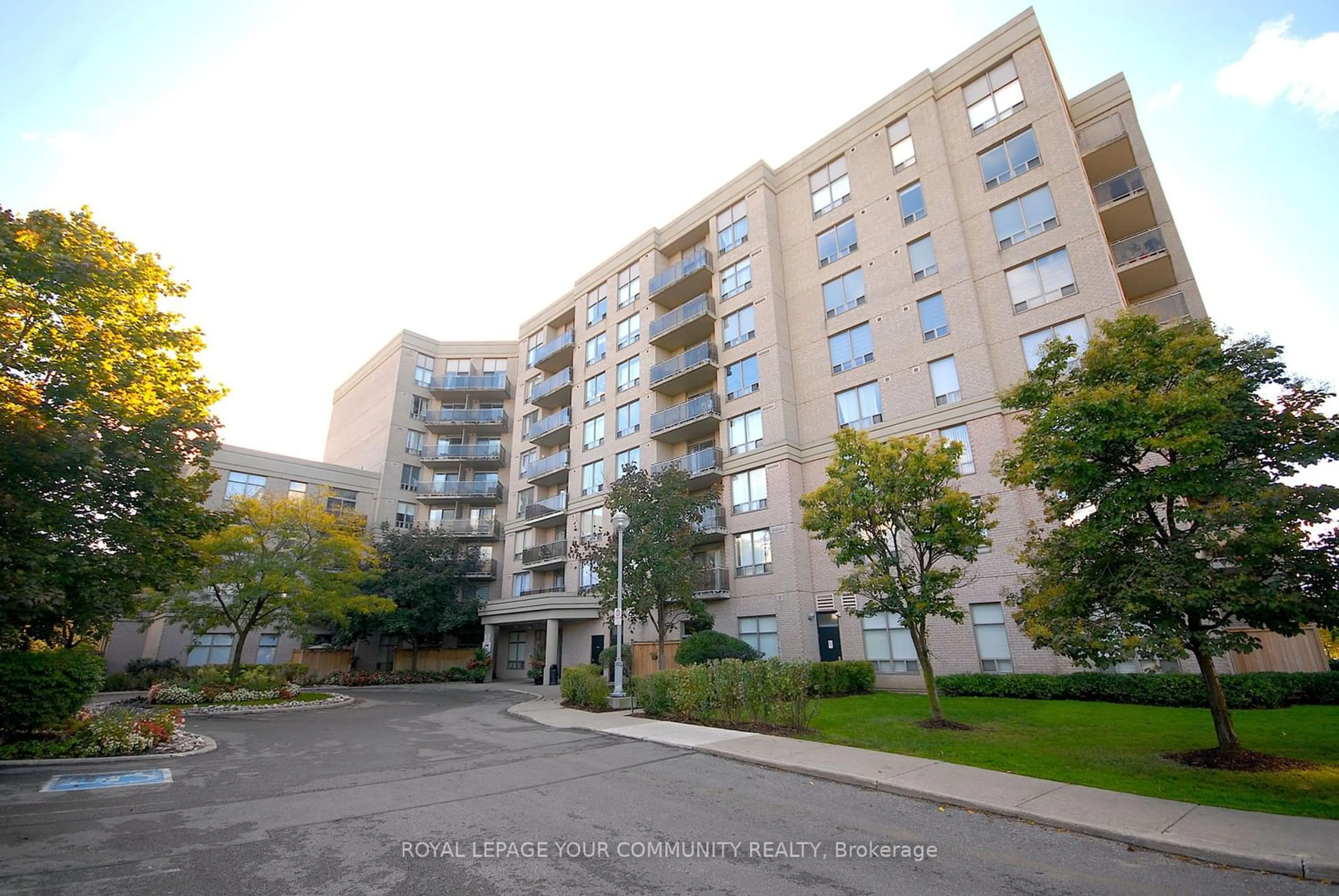 A pic from exterior of the house or condo for 1730 Eglinton Ave #607, Toronto Ontario M4A 2X9