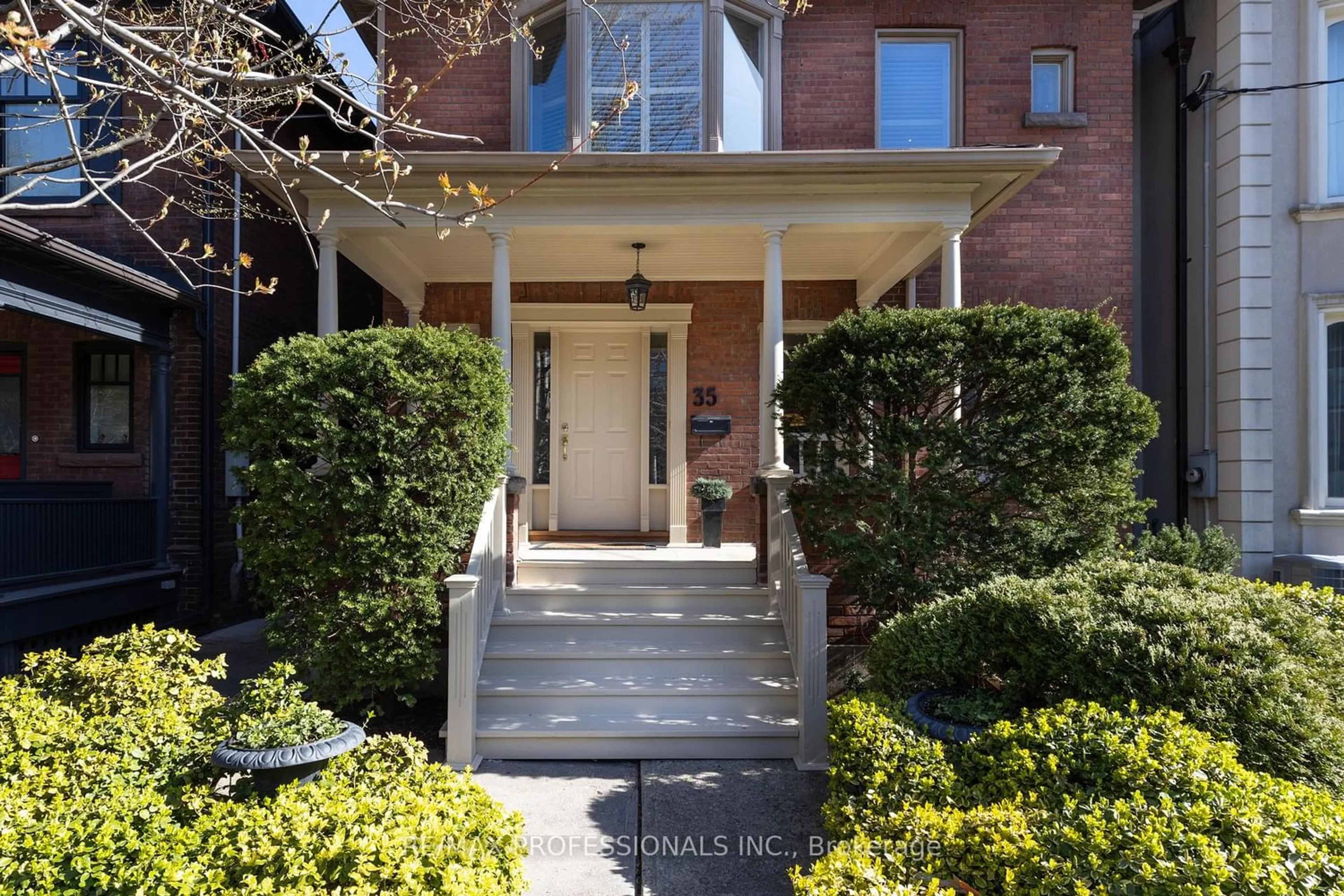 Home with brick exterior material for 35 Chicora Ave, Toronto Ontario M5R 1T7