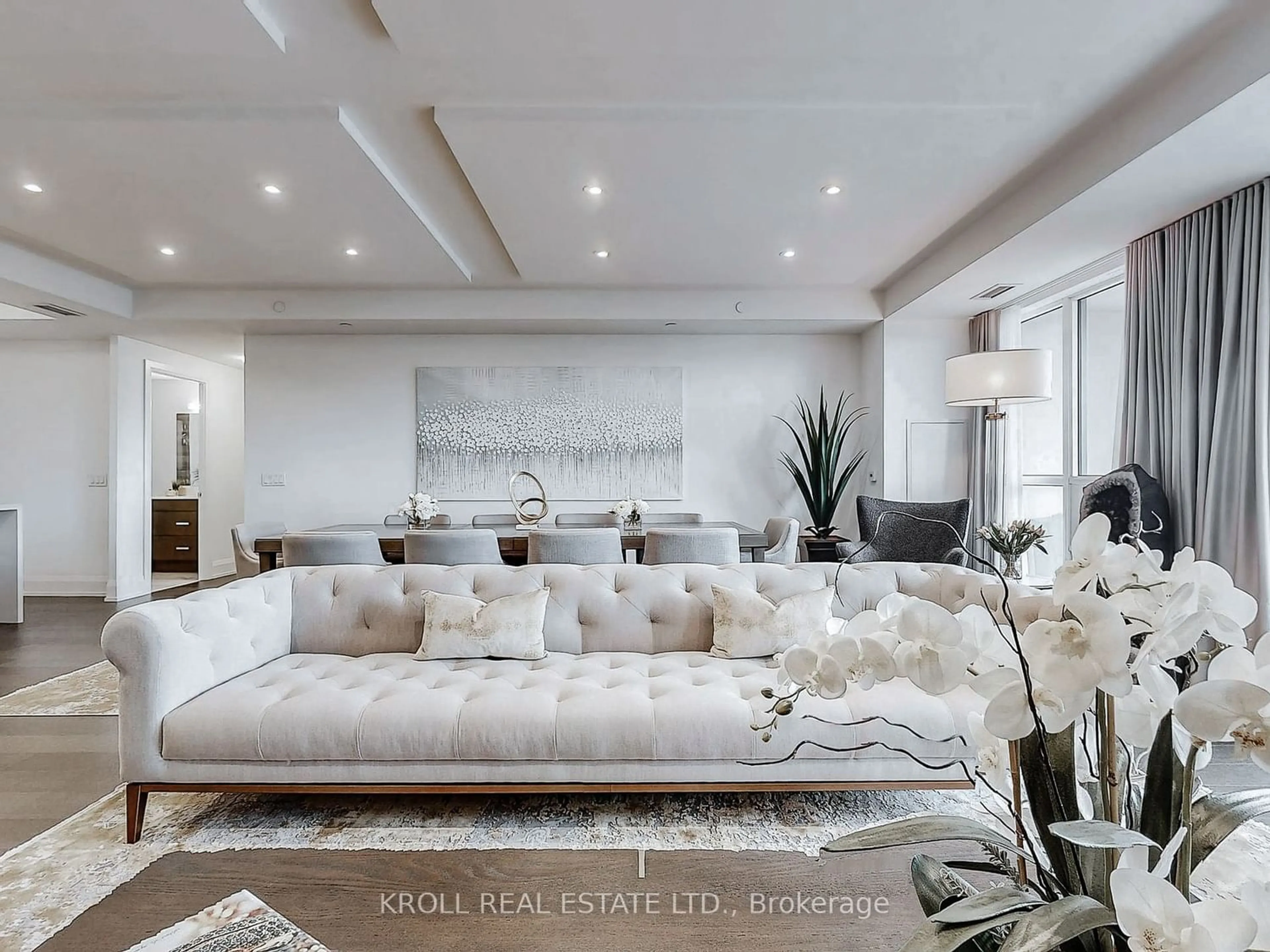 Living room for 1700 Avenue Rd #410, Toronto Ontario M5M 0B3