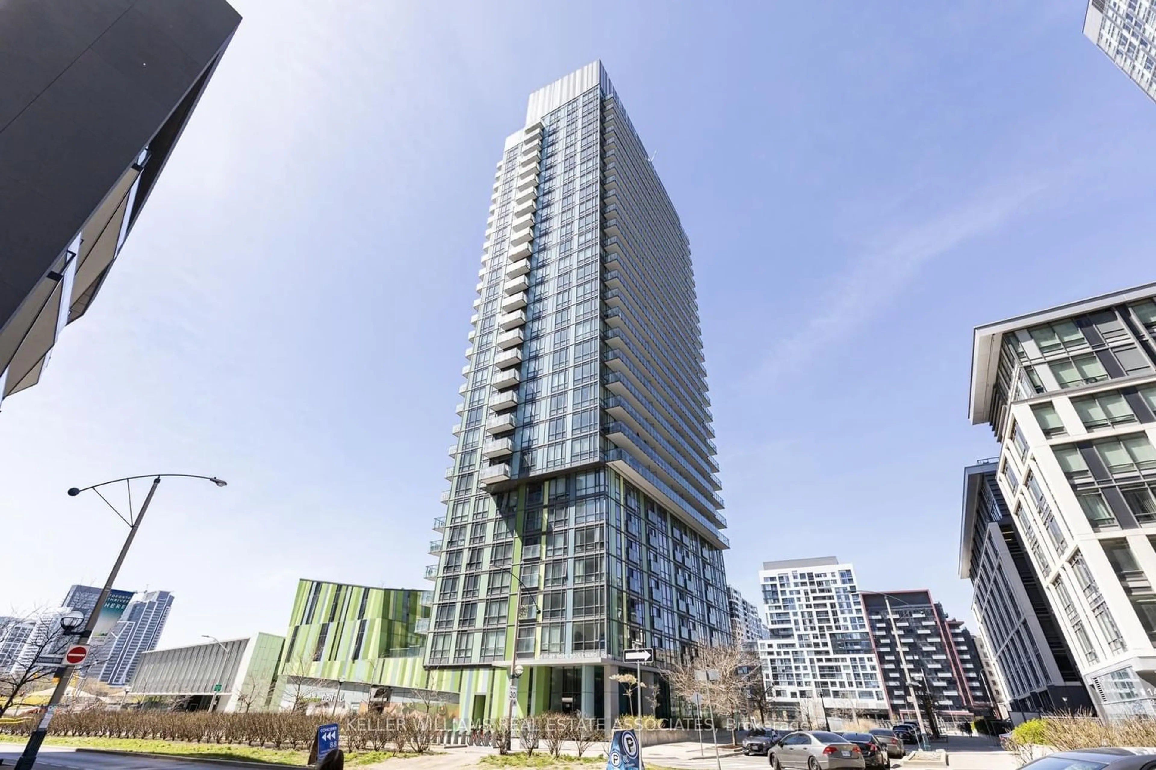 A pic from exterior of the house or condo for 170 Fort York Blvd #2612, Toronto Ontario M5V 0E6