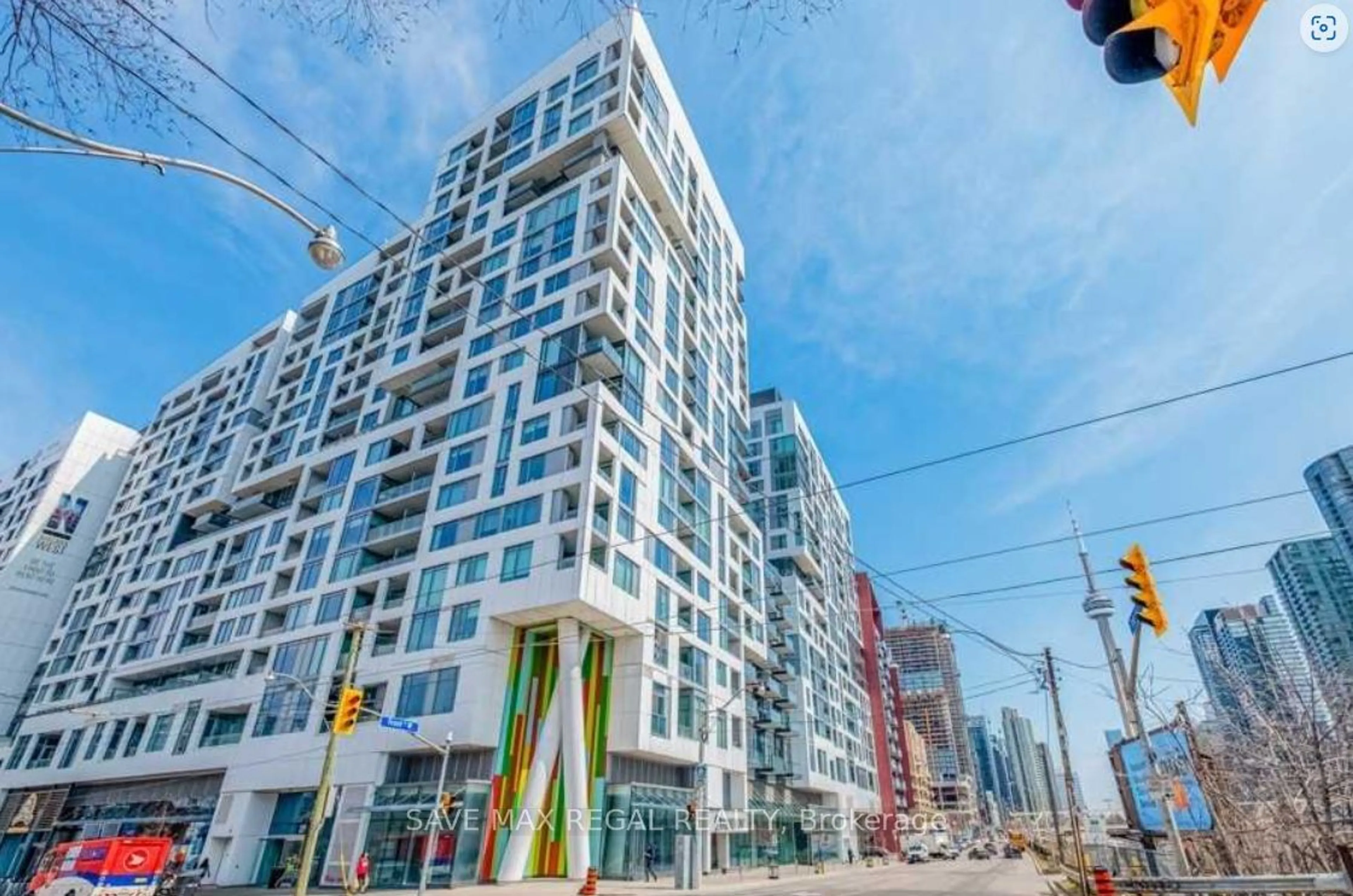 A pic from exterior of the house or condo for 27 Bathurst St #520W, Toronto Ontario M5V 2P1
