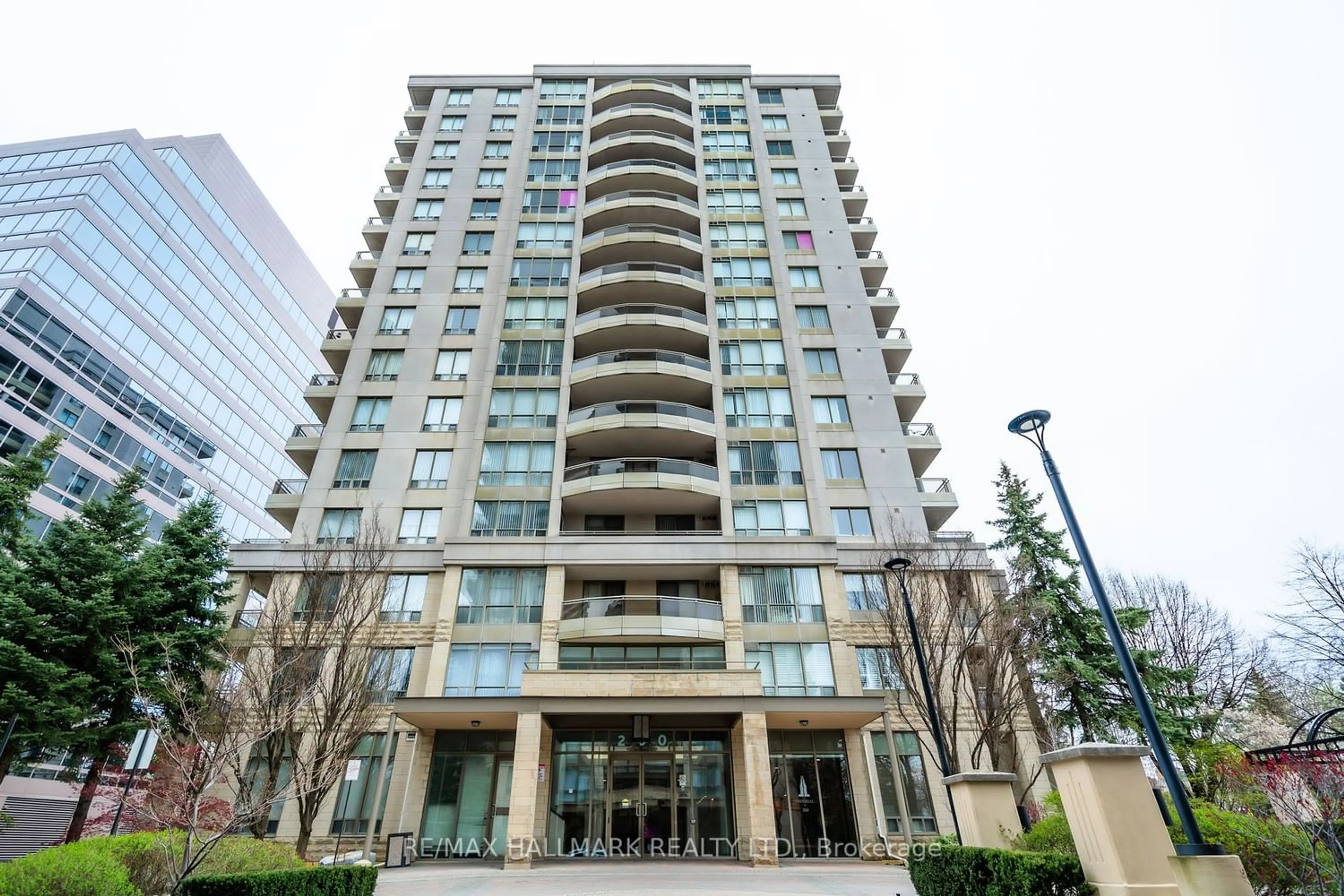 A pic from exterior of the house or condo for 260 Doris Ave #1610, Toronto Ontario M2N 6X9