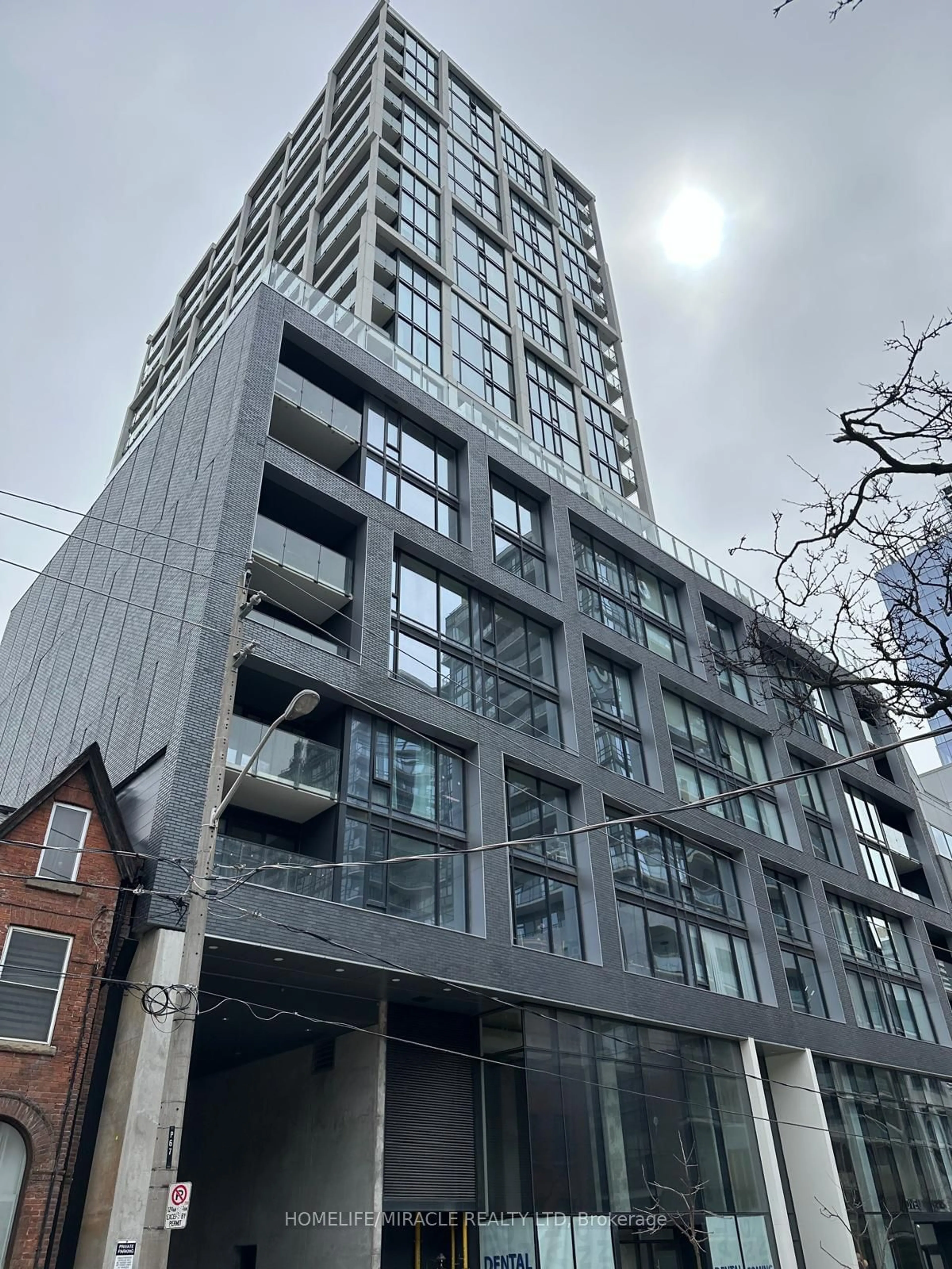 A pic from exterior of the house or condo for 55 Ontario St #1906, Toronto Ontario M5A 0T8