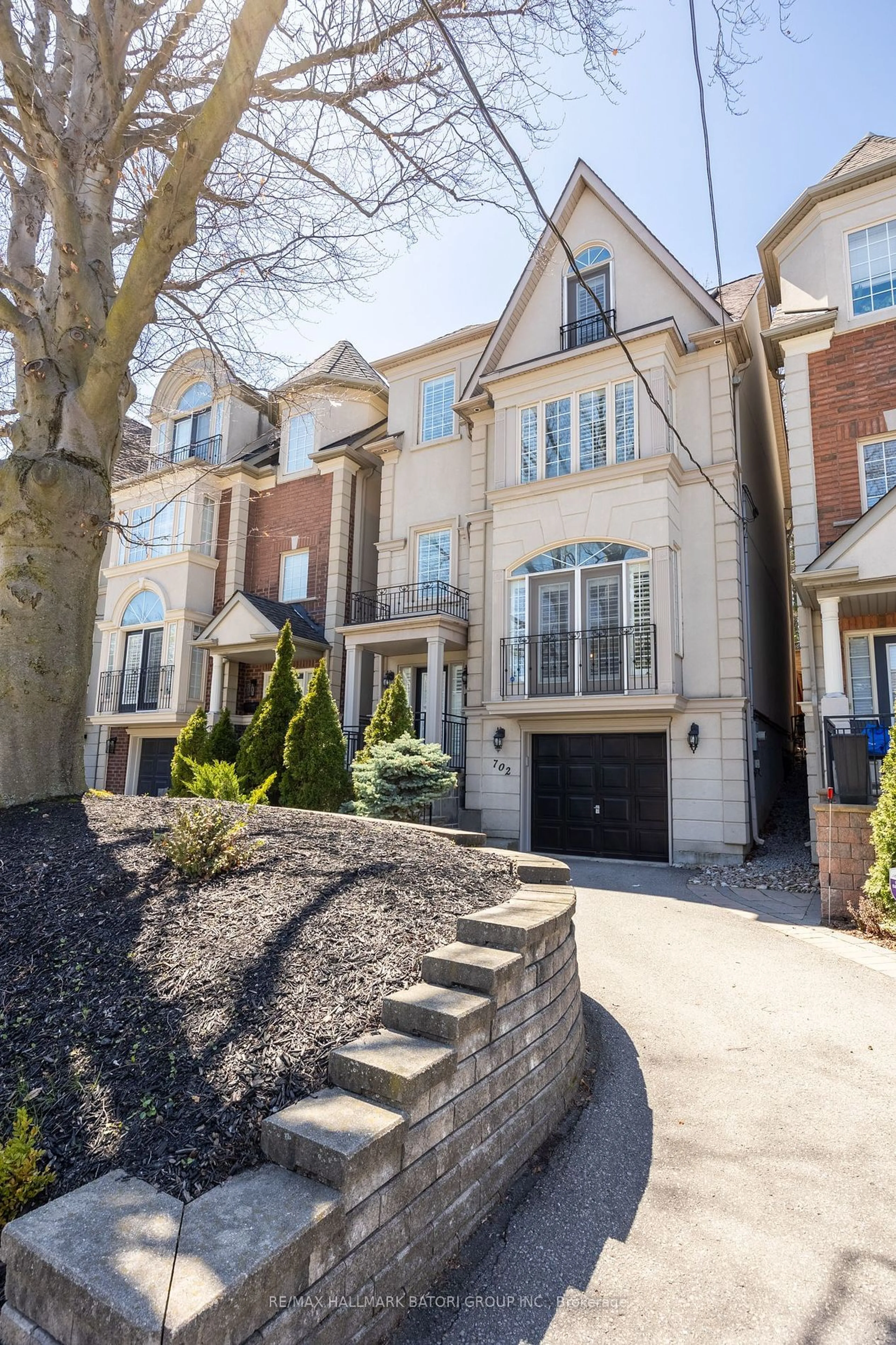 Home with brick exterior material for 702 Oriole Pkwy, Toronto Ontario M4R 2C5