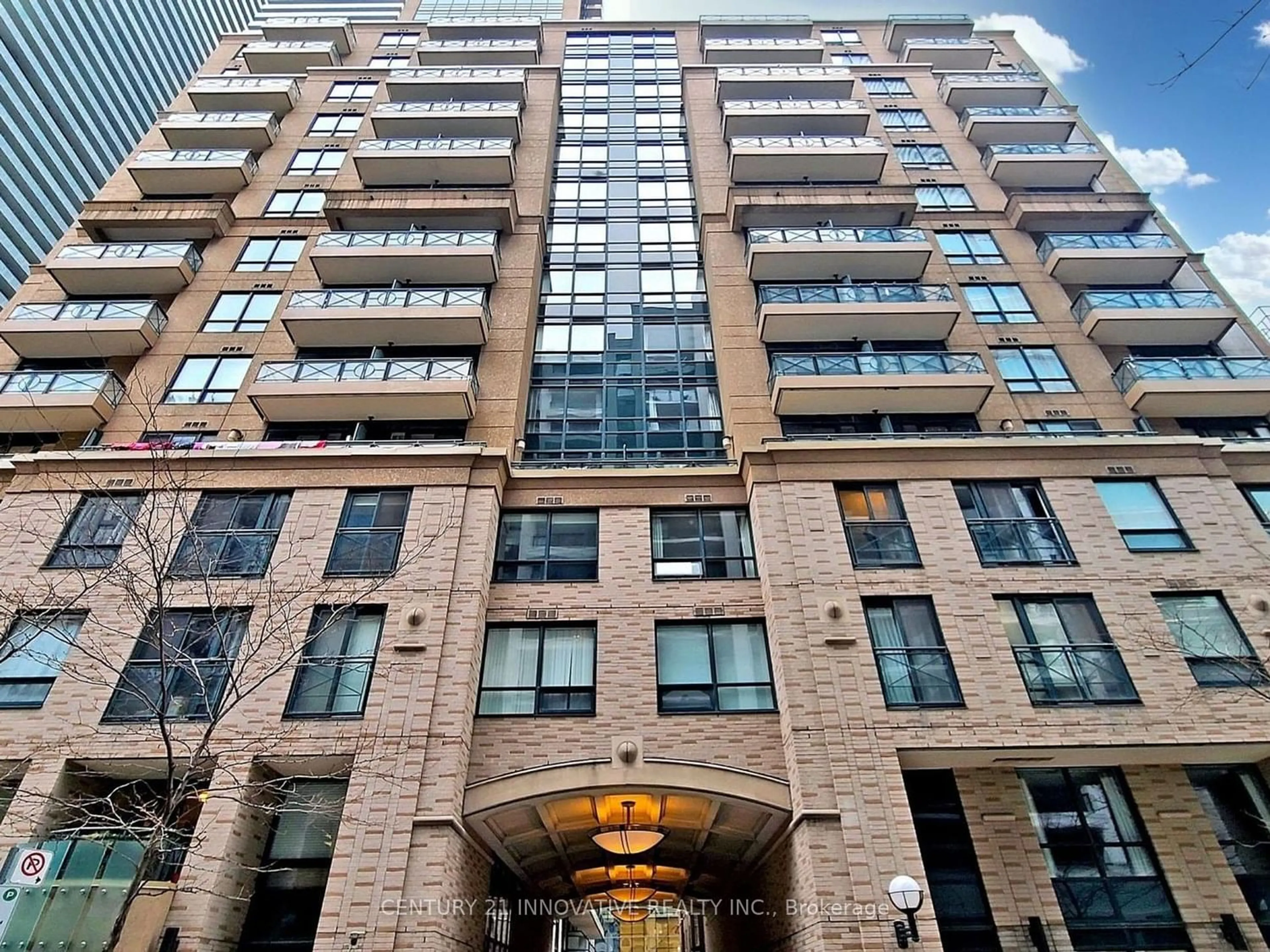 A pic from exterior of the house or condo for 35 Hayden St #1510, Toronto Ontario M4Y 3C3