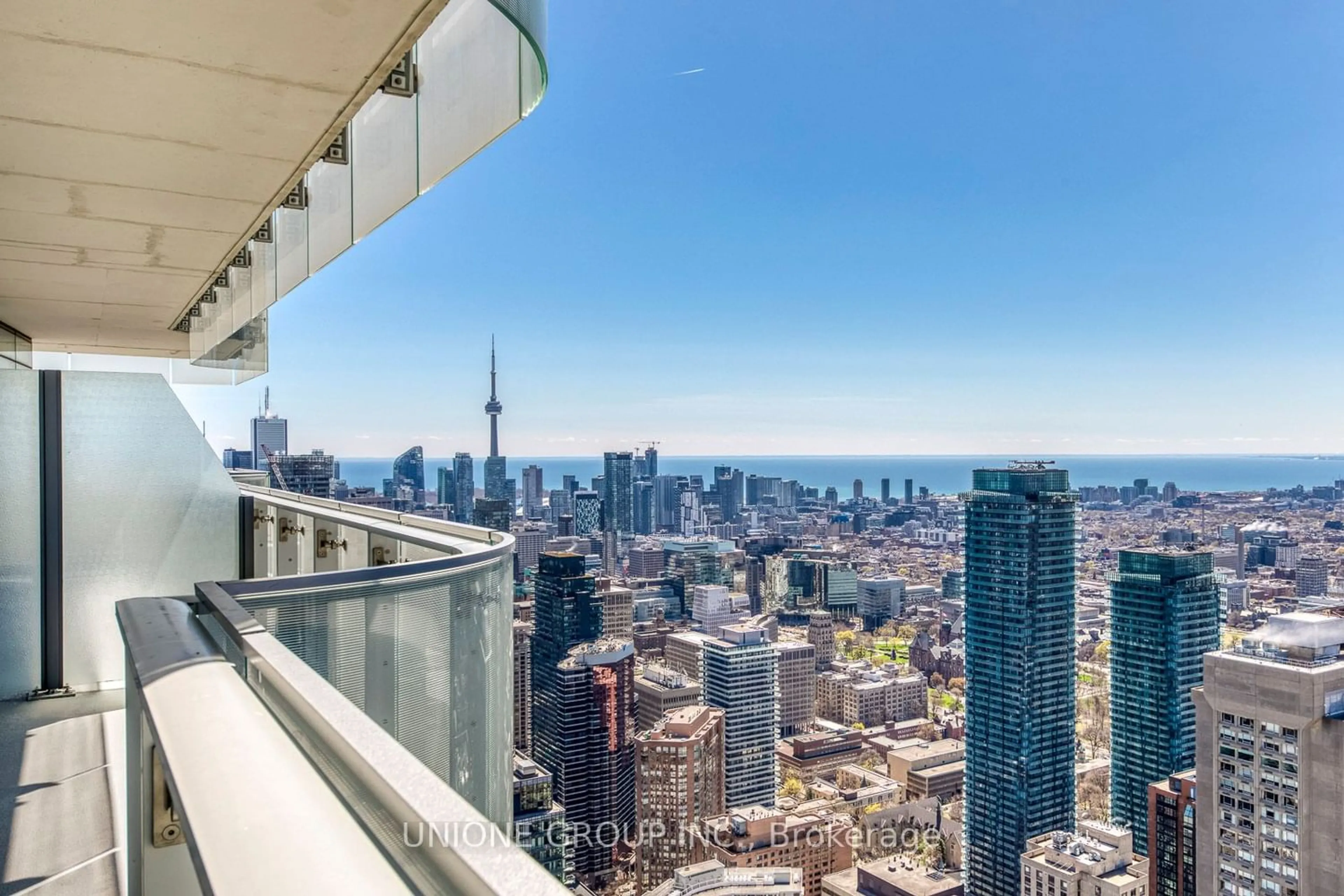 A pic from exterior of the house or condo for 1 Bloor St #5908, Toronto Ontario M4W 1A9