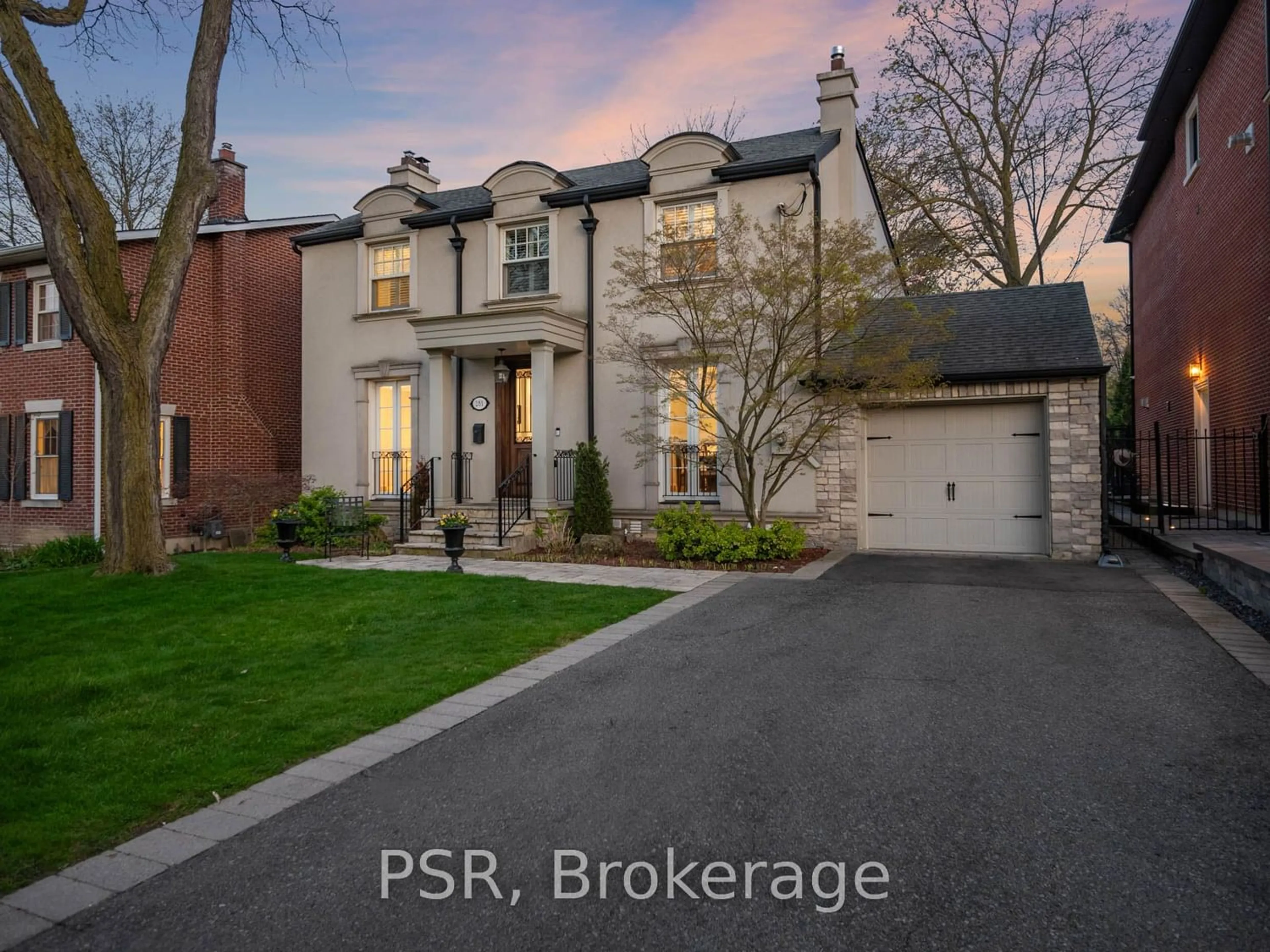 Frontside or backside of a home for 281 Dawlish Ave, Toronto Ontario M4N 1J4