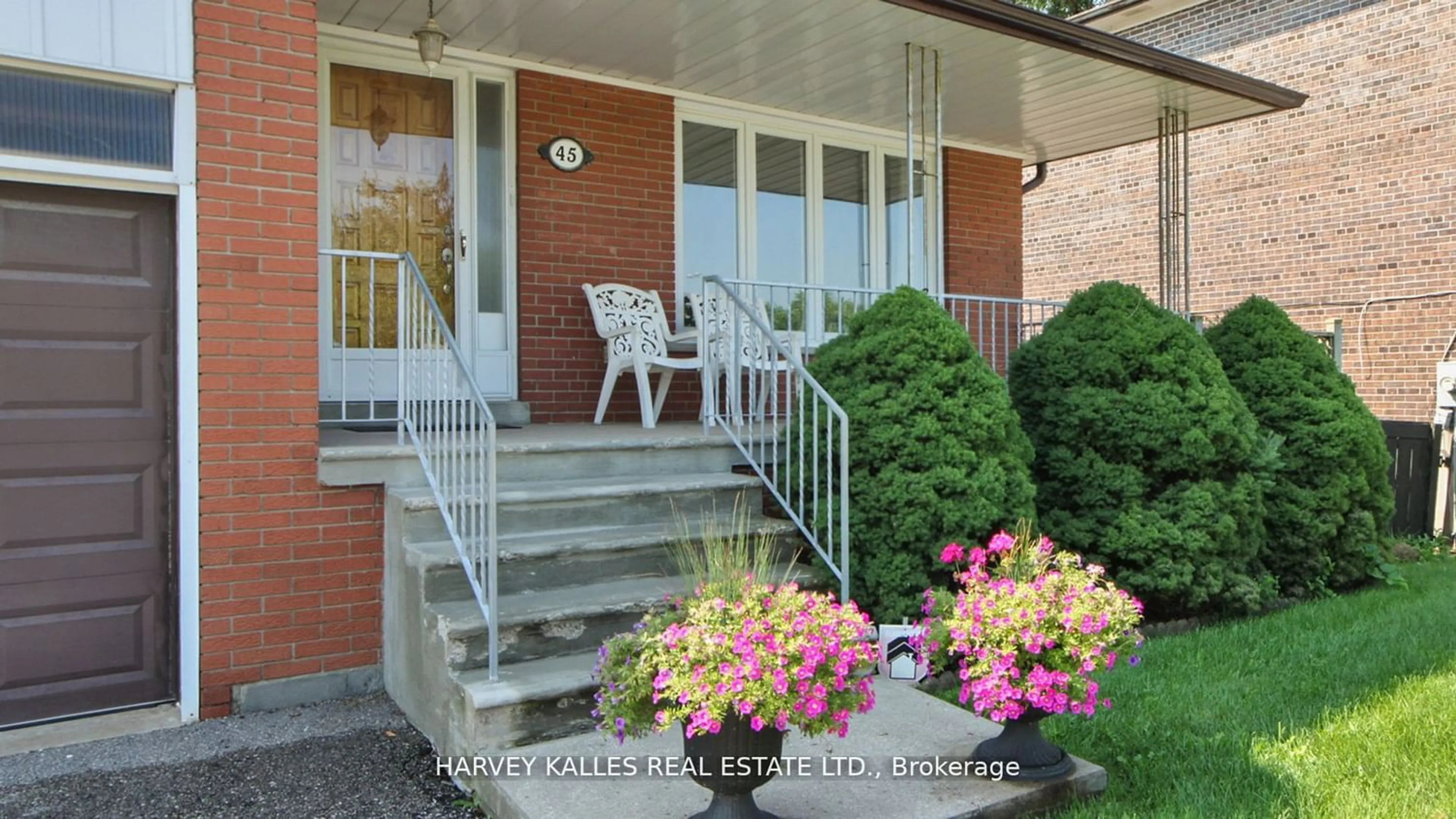 Home with brick exterior material for 45 Sandale Gdns, Toronto Ontario M3H 3V3