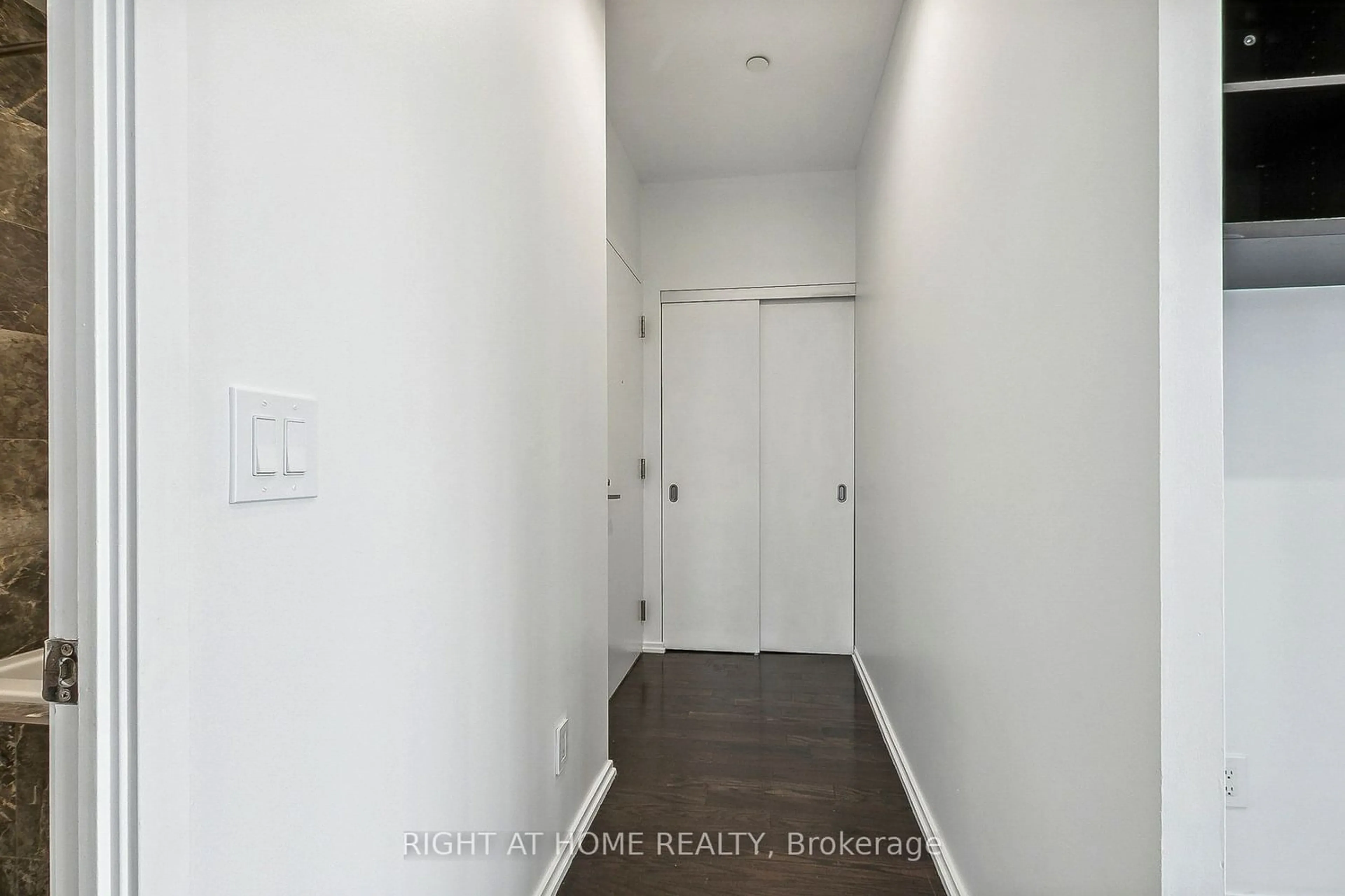 A pic of a room for 75 St Nicholas St #3506, Toronto Ontario M4Y 0A5