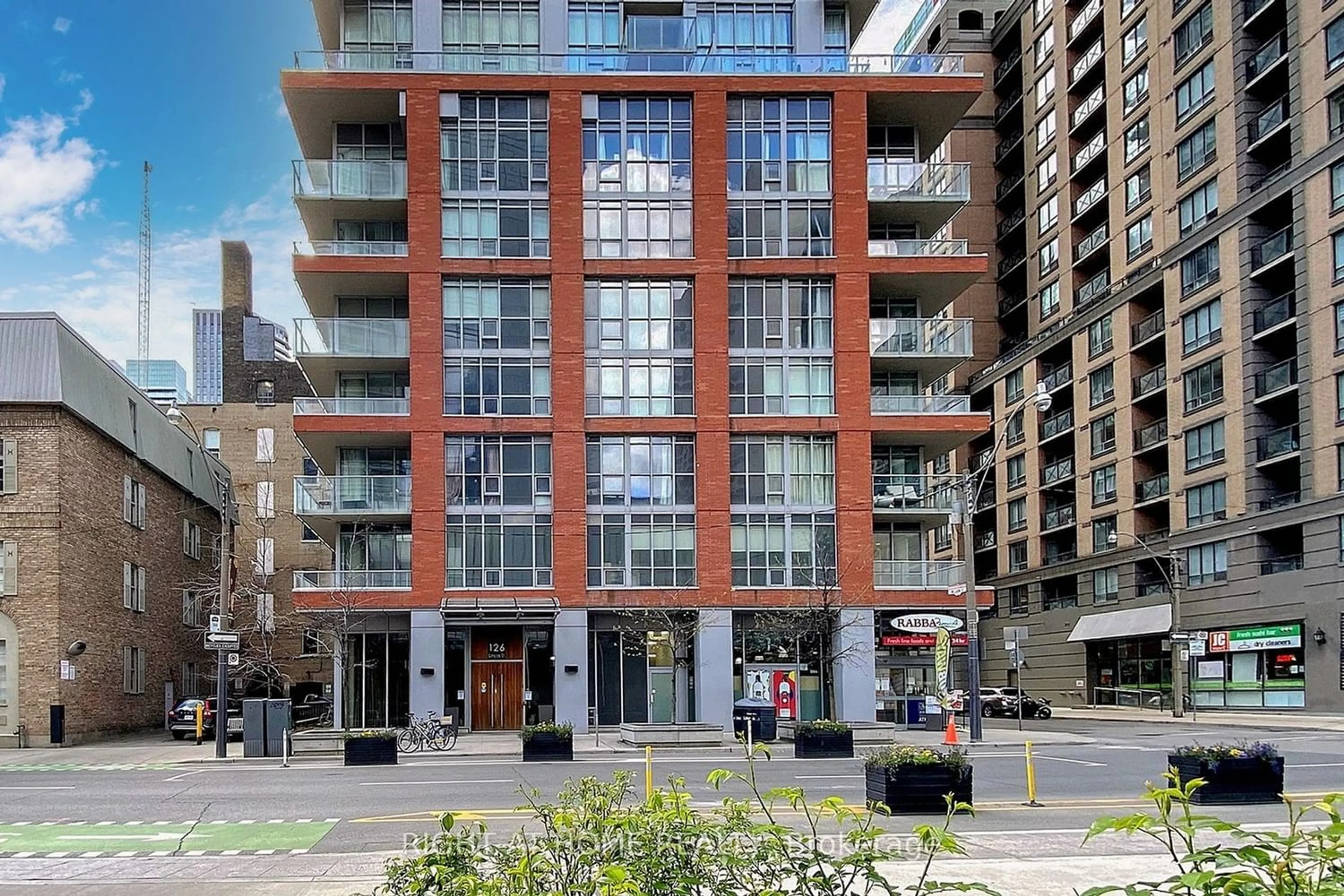 A pic from exterior of the house or condo for 126 Simcoe St #2205, Toronto Ontario M5H 4E6