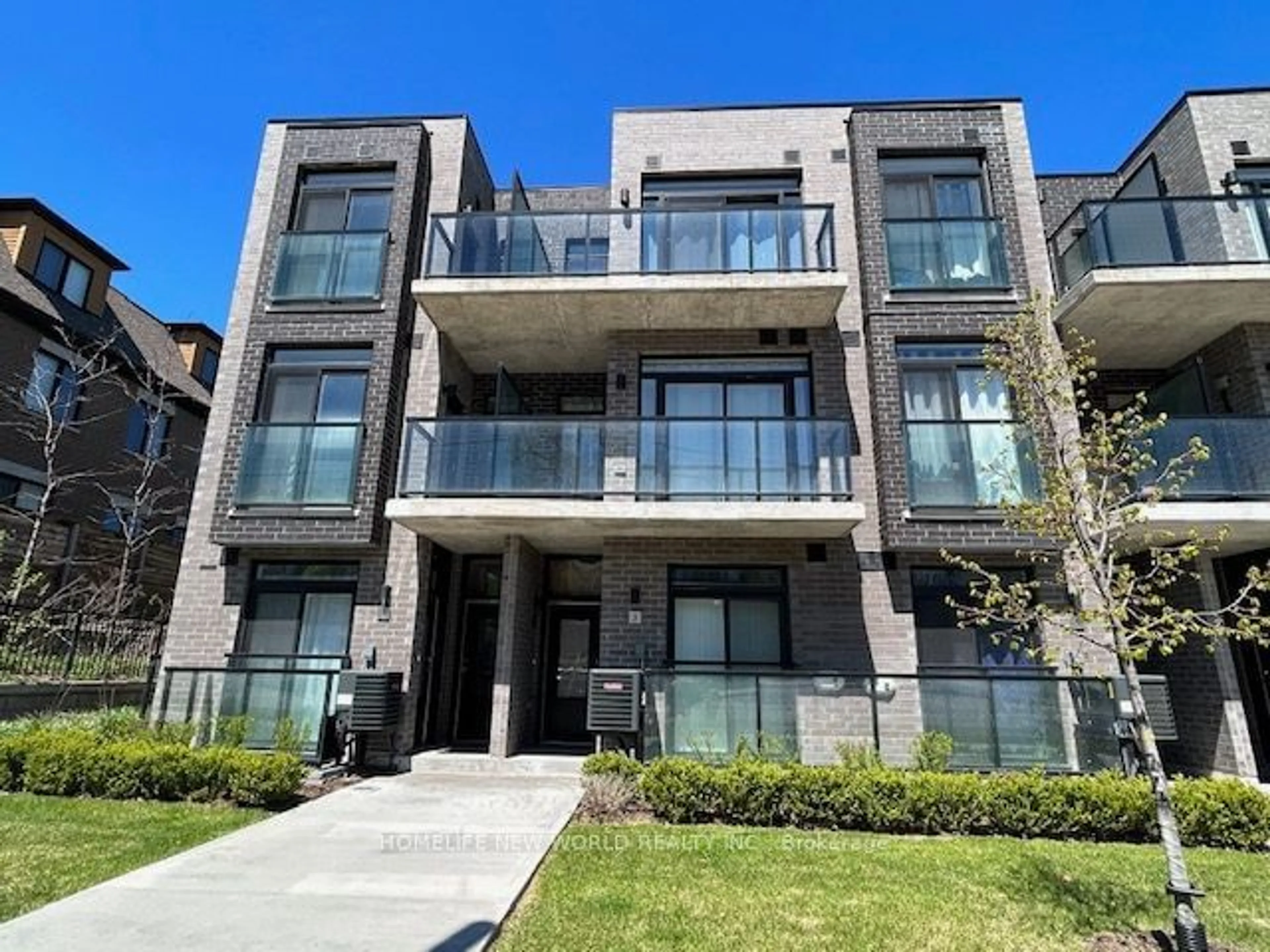 A pic from exterior of the house or condo for 260 Finch Ave #1, Toronto Ontario M2N 0L3