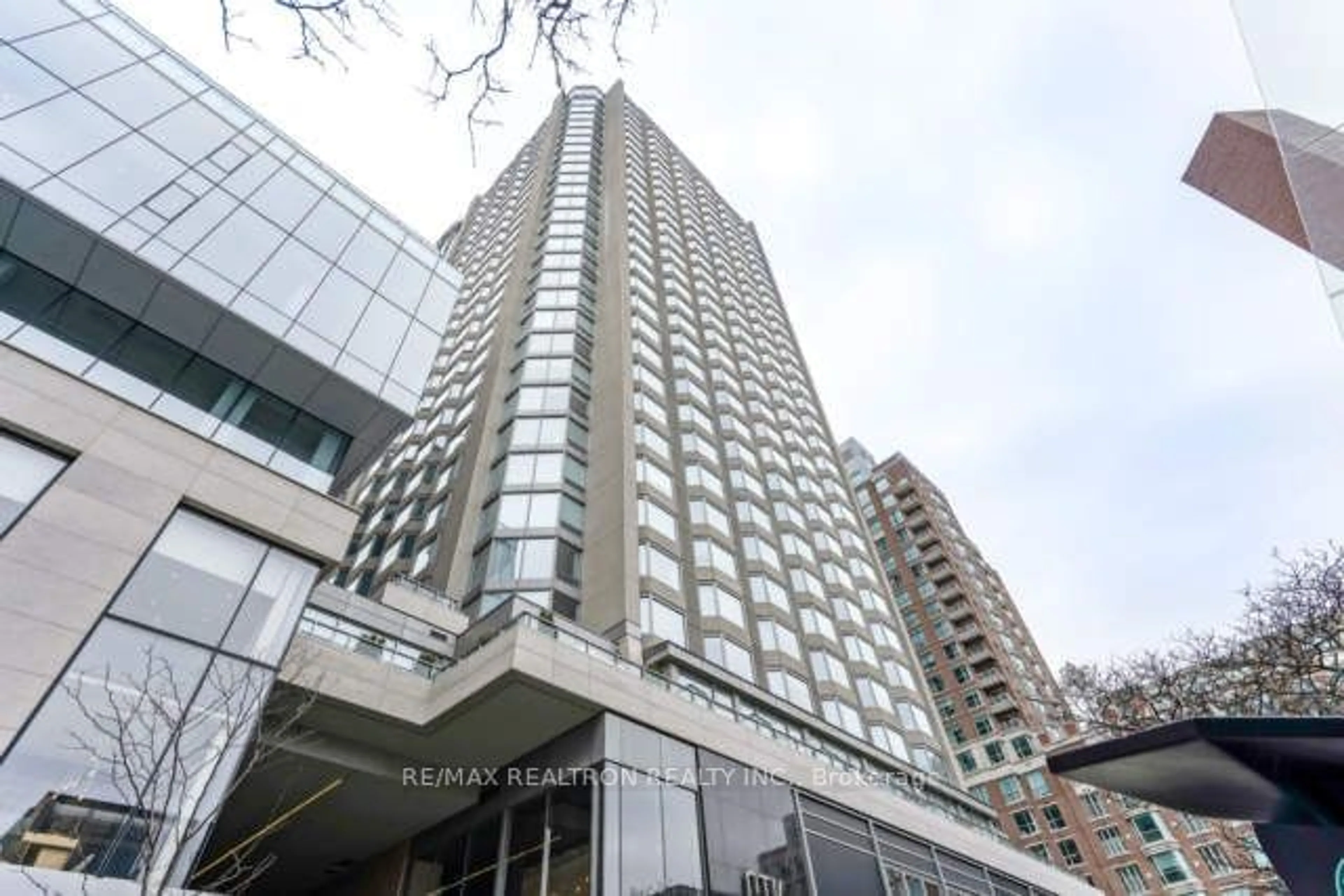 A pic from exterior of the house or condo for 155 Yorkville Ave #713, Toronto Ontario M5R 0B4