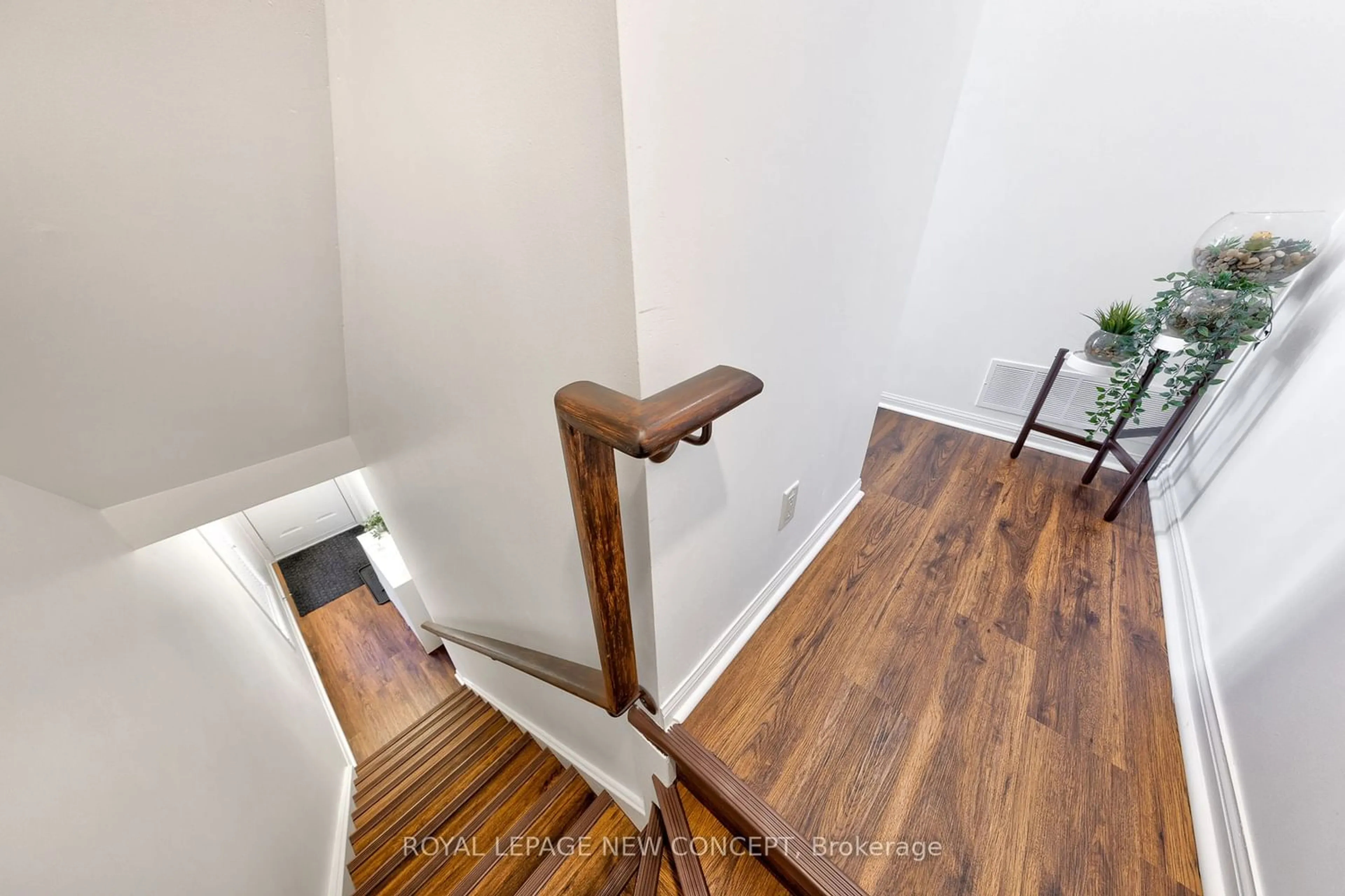 Stairs for 5 Everson Dr #1201, Toronto Ontario M2N 7C3