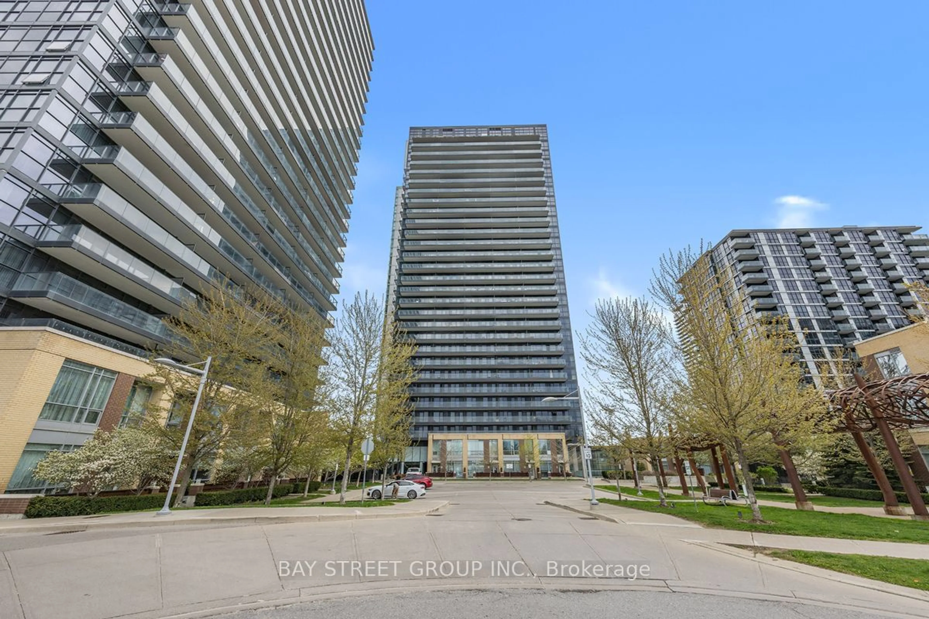 A pic from exterior of the house or condo for 29 Singer Crt #1806, Toronto Ontario M2K 0B3