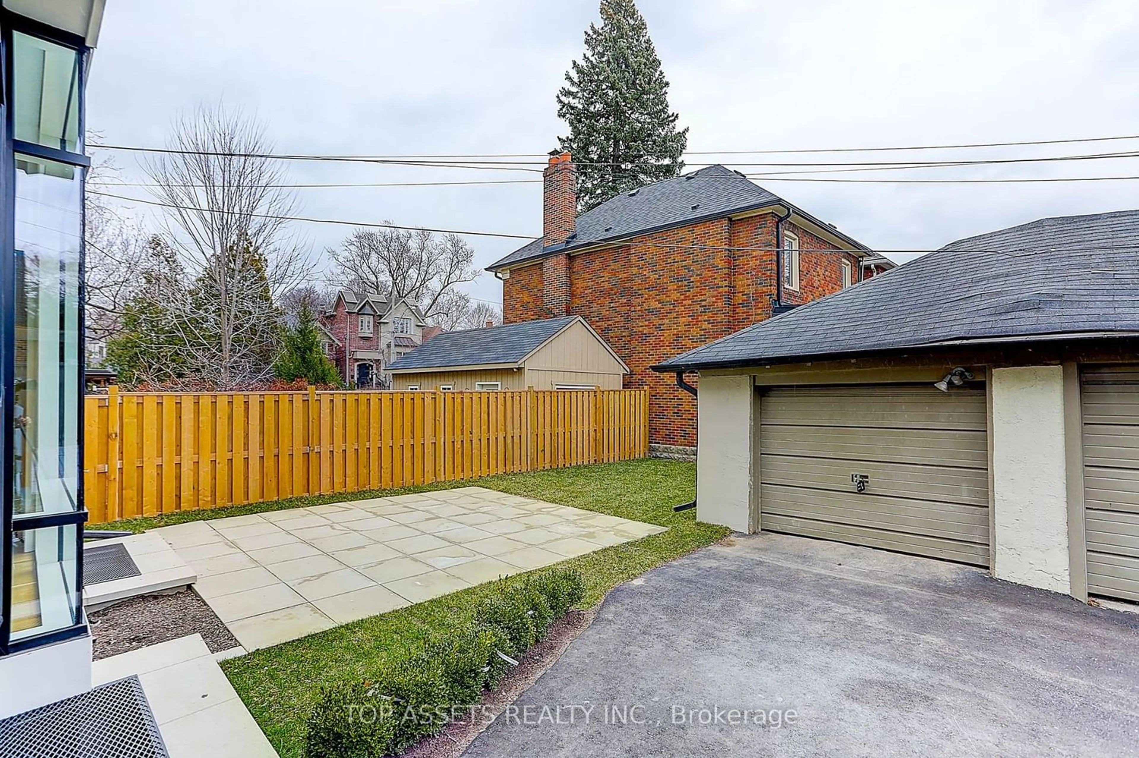 Fenced yard for 189 Wanless Ave, Toronto Ontario M4N 1W4