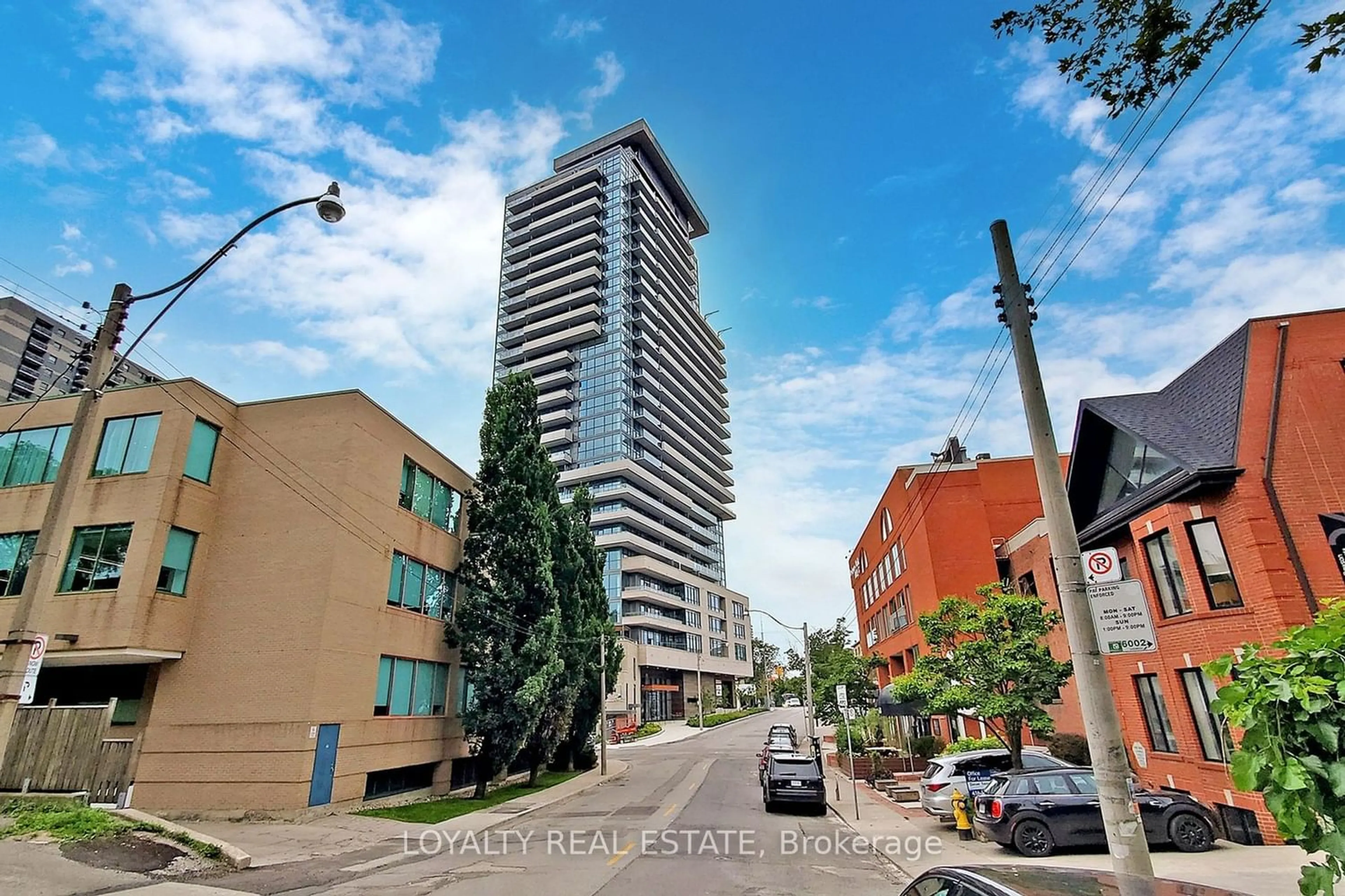 A pic from exterior of the house or condo for 181 Bedford Rd #1202, Toronto Ontario M5R 0C2