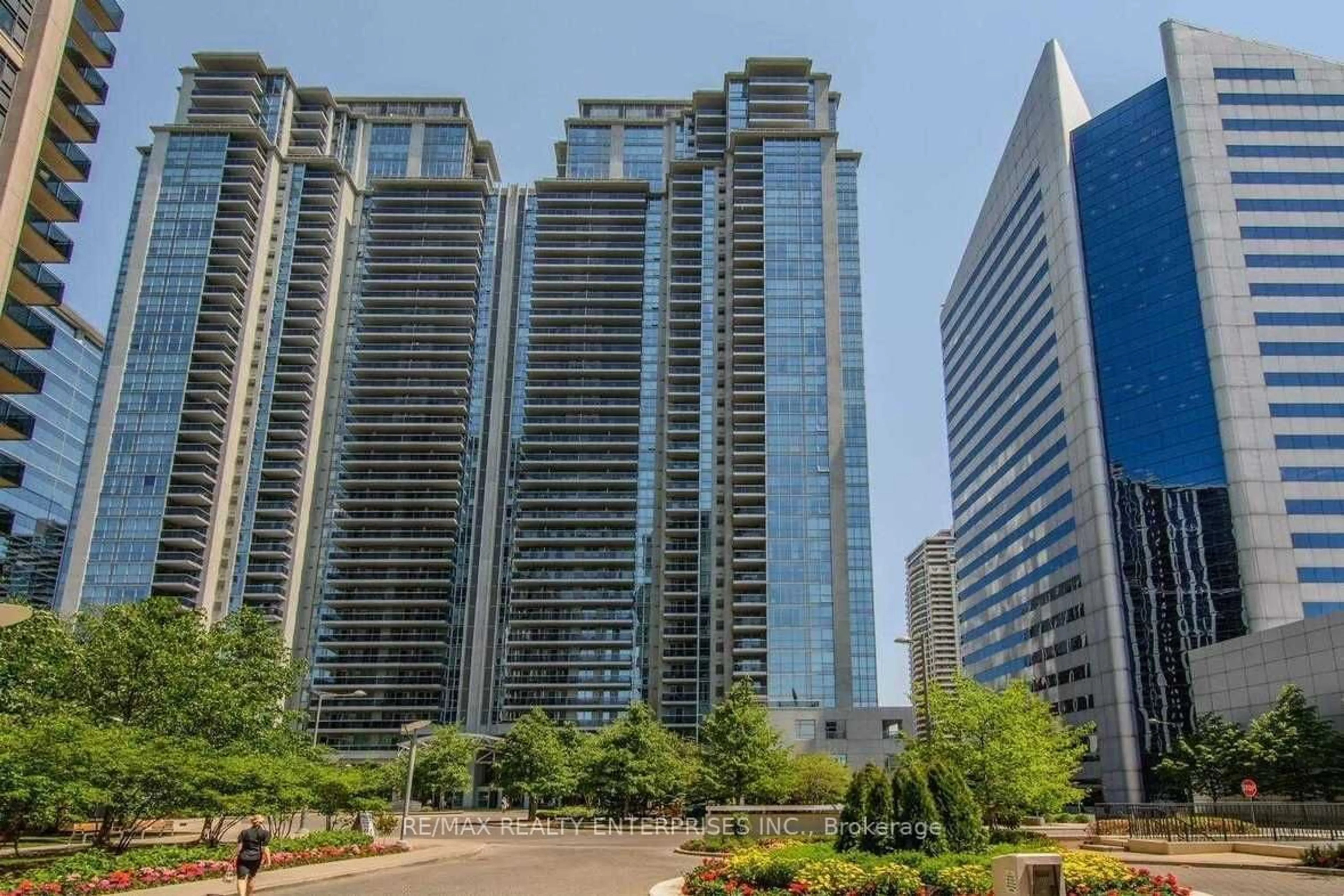 A pic from exterior of the house or condo for 4968 Yonge St #1712, Toronto Ontario M2N 7G9