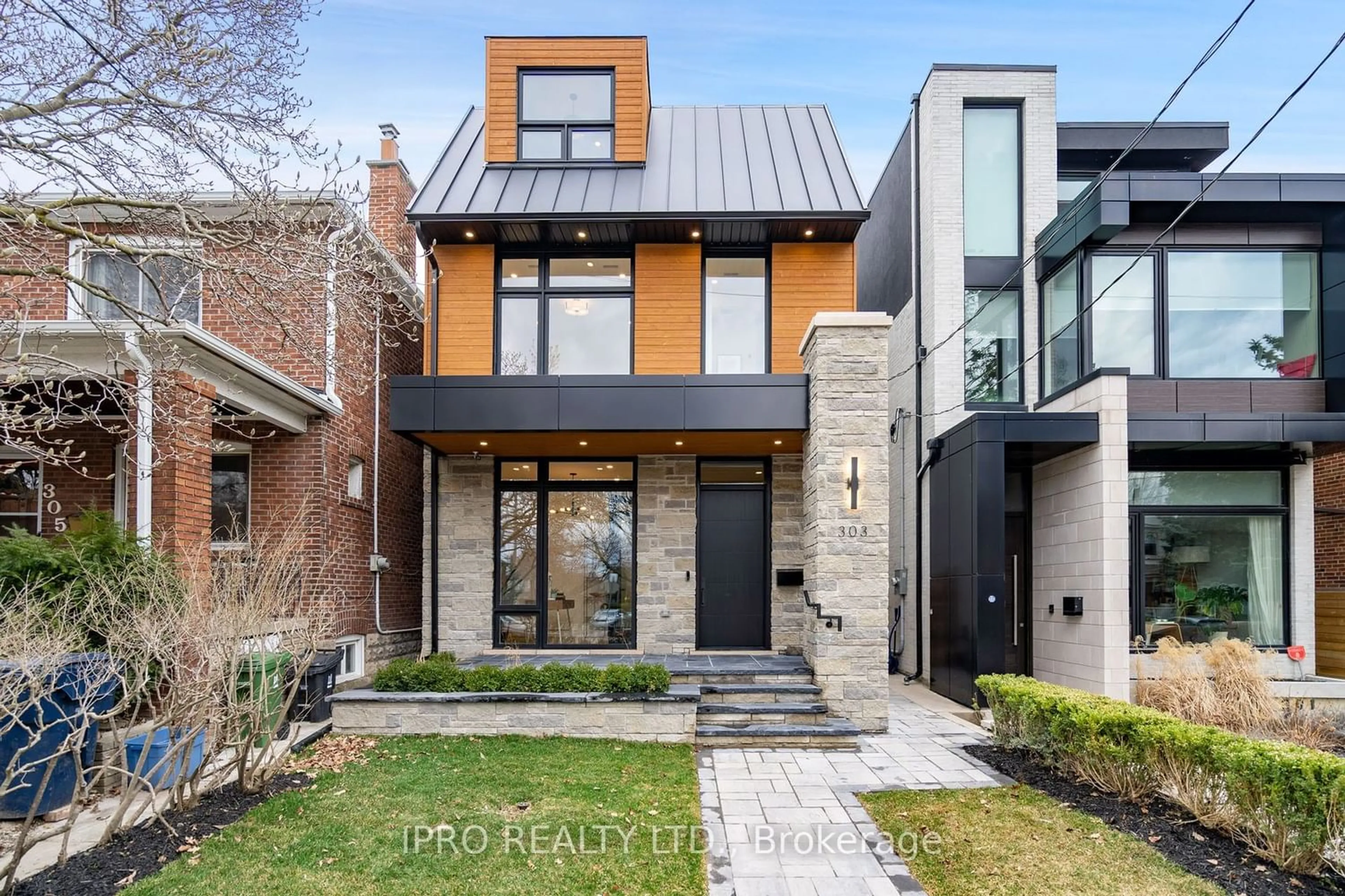 Home with brick exterior material for 303 Wychwood Ave, Toronto Ontario M6C 2T6